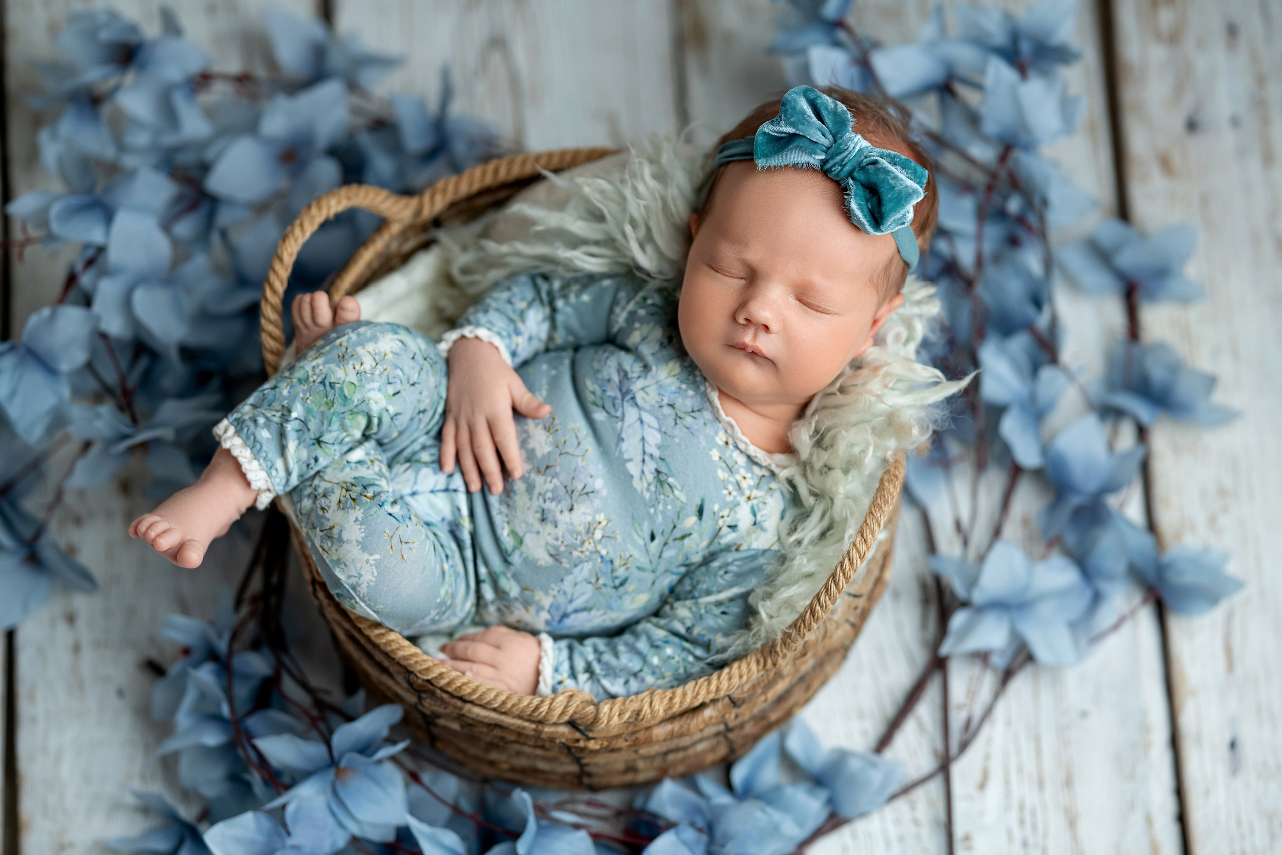 NEWBORN. Творческая команда Ульяшевы, свадебная и семейная фотография. Кахахста