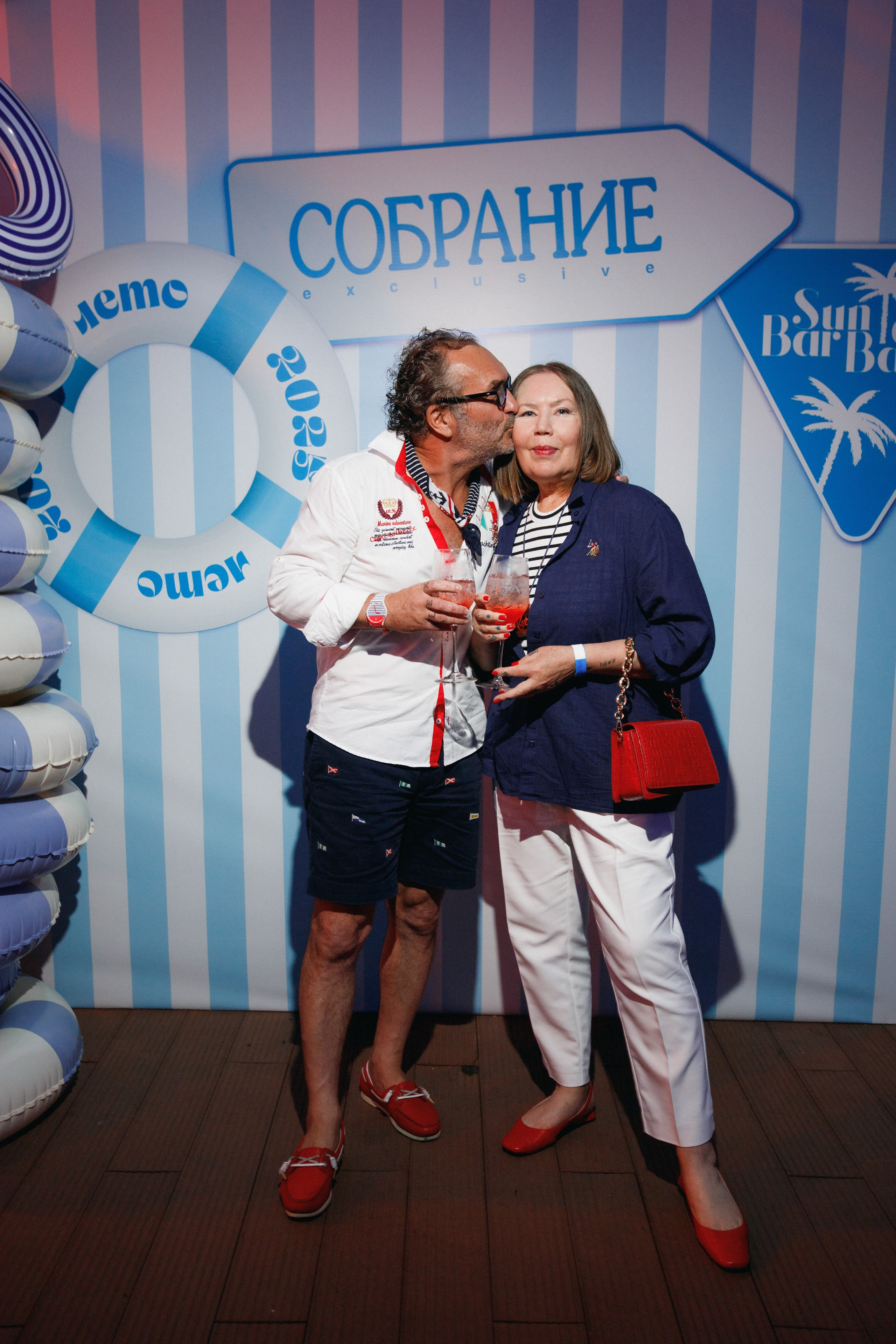 СОБРАНИЕ — ПРЕЗЕНТАЦИЯ НОВОГО НОМЕРА. СВОИ. ФОТООТЧЕТЫ-СОБЫТИЯ-МЕСТА