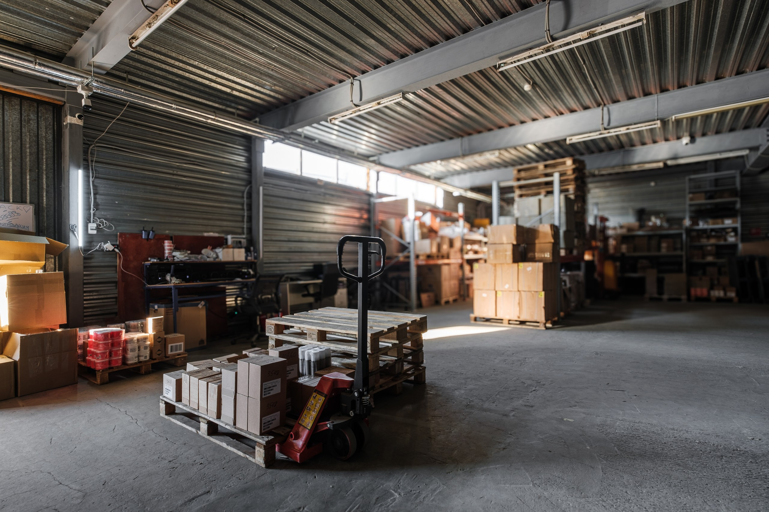 SaintPack, фуллфилмент. Интерьерный фотограф и видеограф в Санкт-Петербурге Вадим Балбашевский