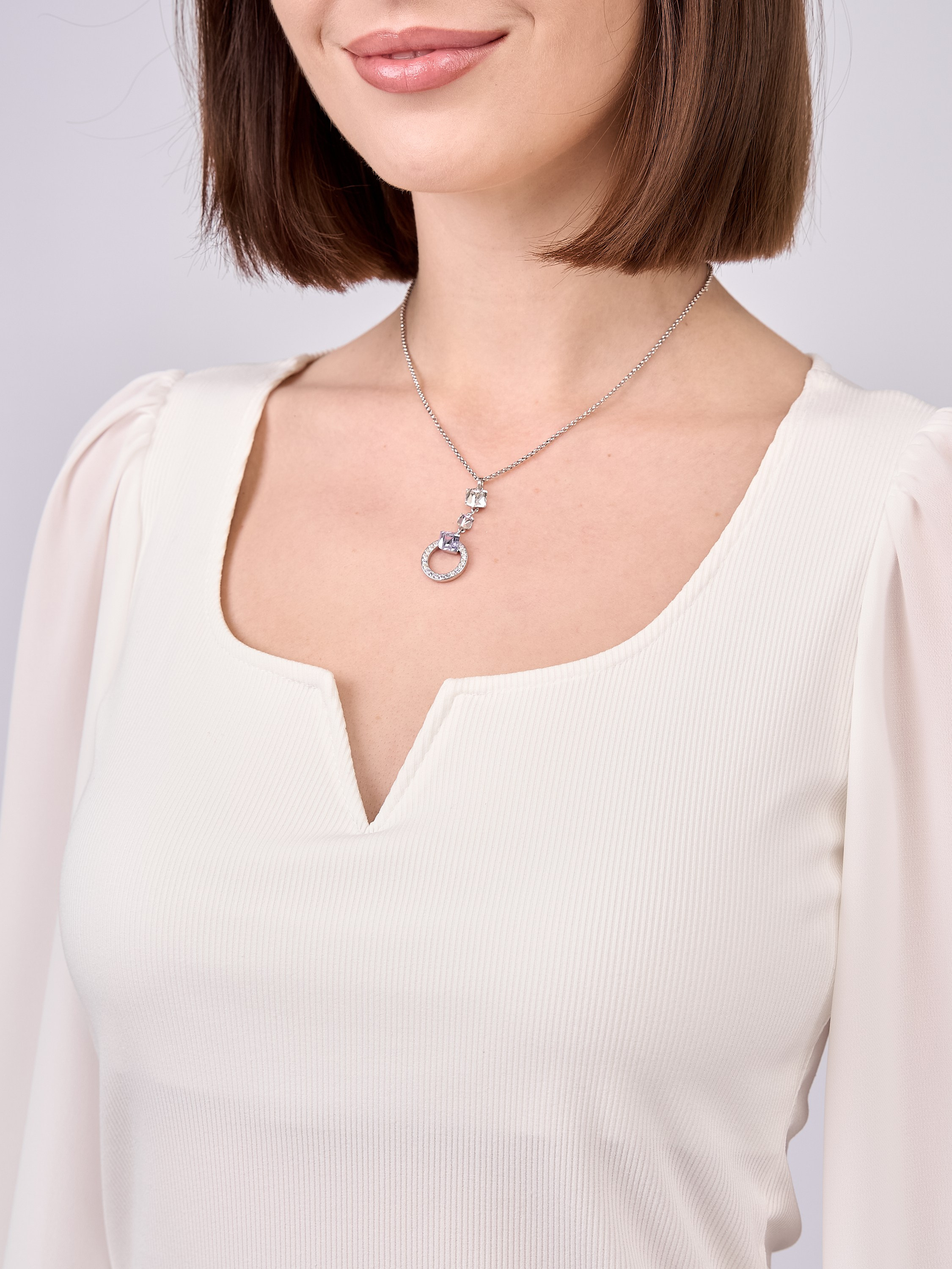 Фотосъёмка блузок на модели для Wildberries