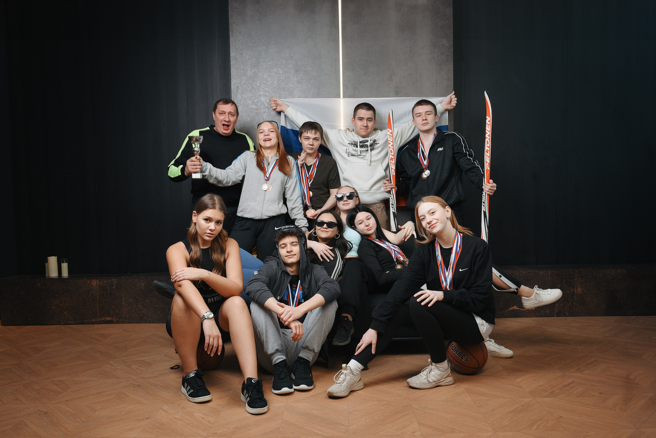 #43 11 а. Выпускные альбомы в Кургане, Твой альбом, Книга