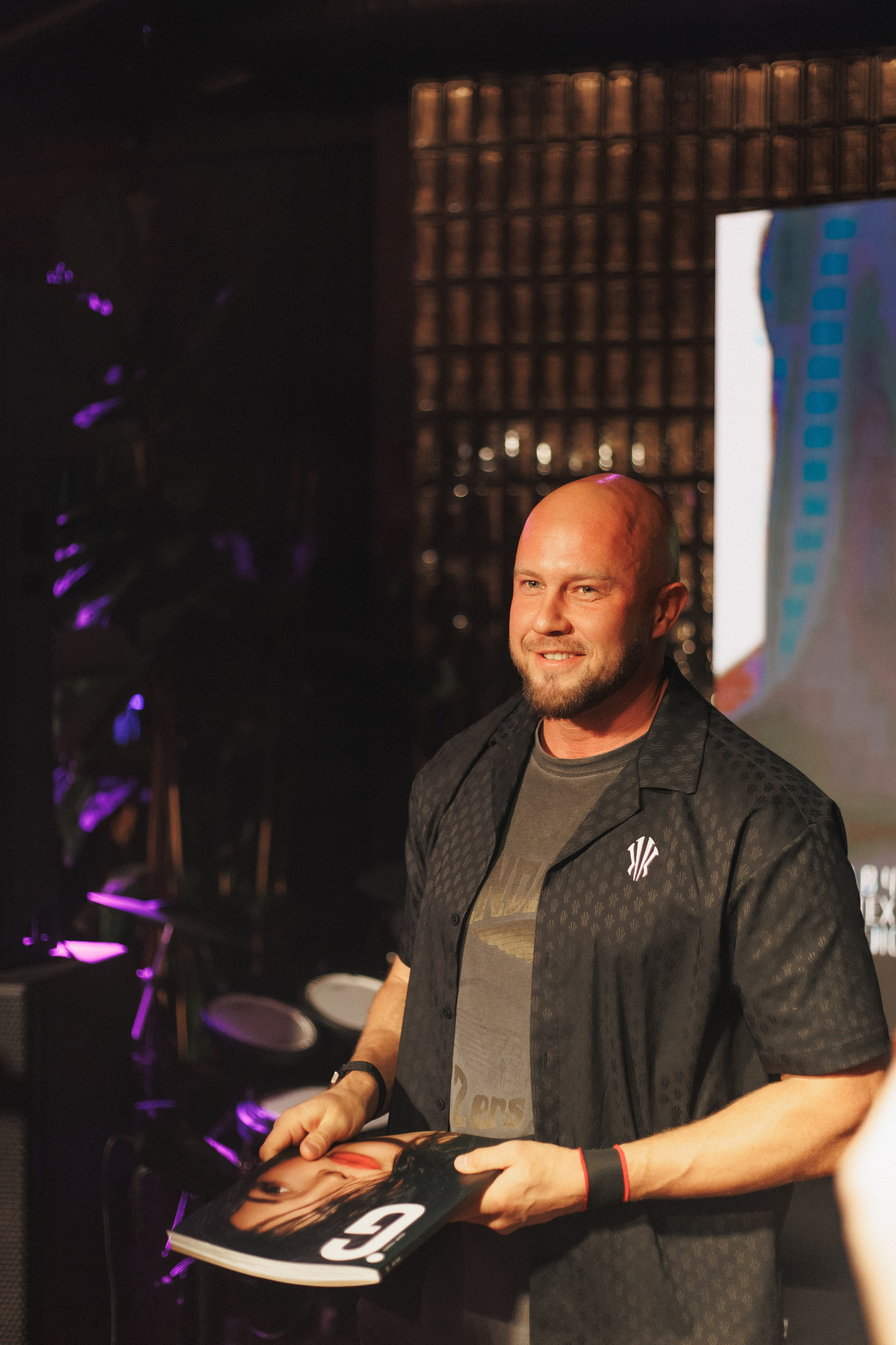 B.DAY PARTY ЖУРНАЛА •G. СВОИ. ФОТООТЧЕТЫ-СОБЫТИЯ-МЕСТА