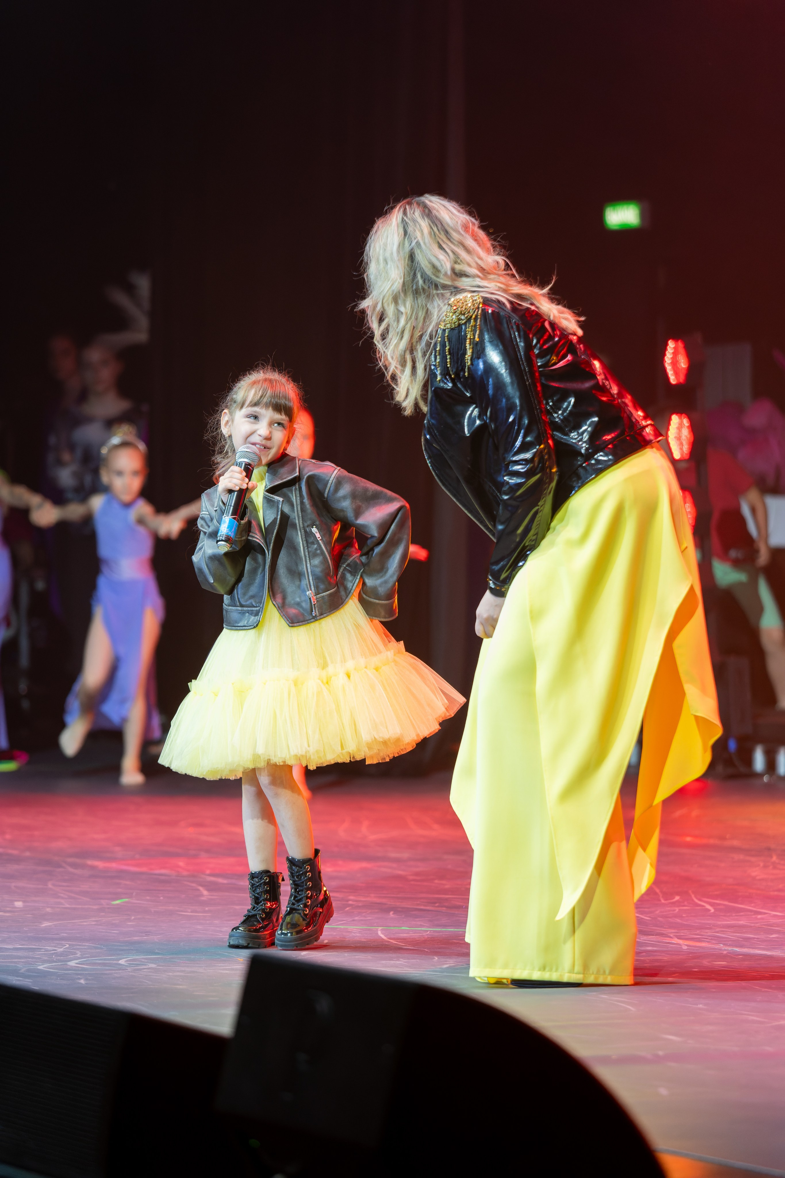 сцена окружной общественный центре имени Моссовета