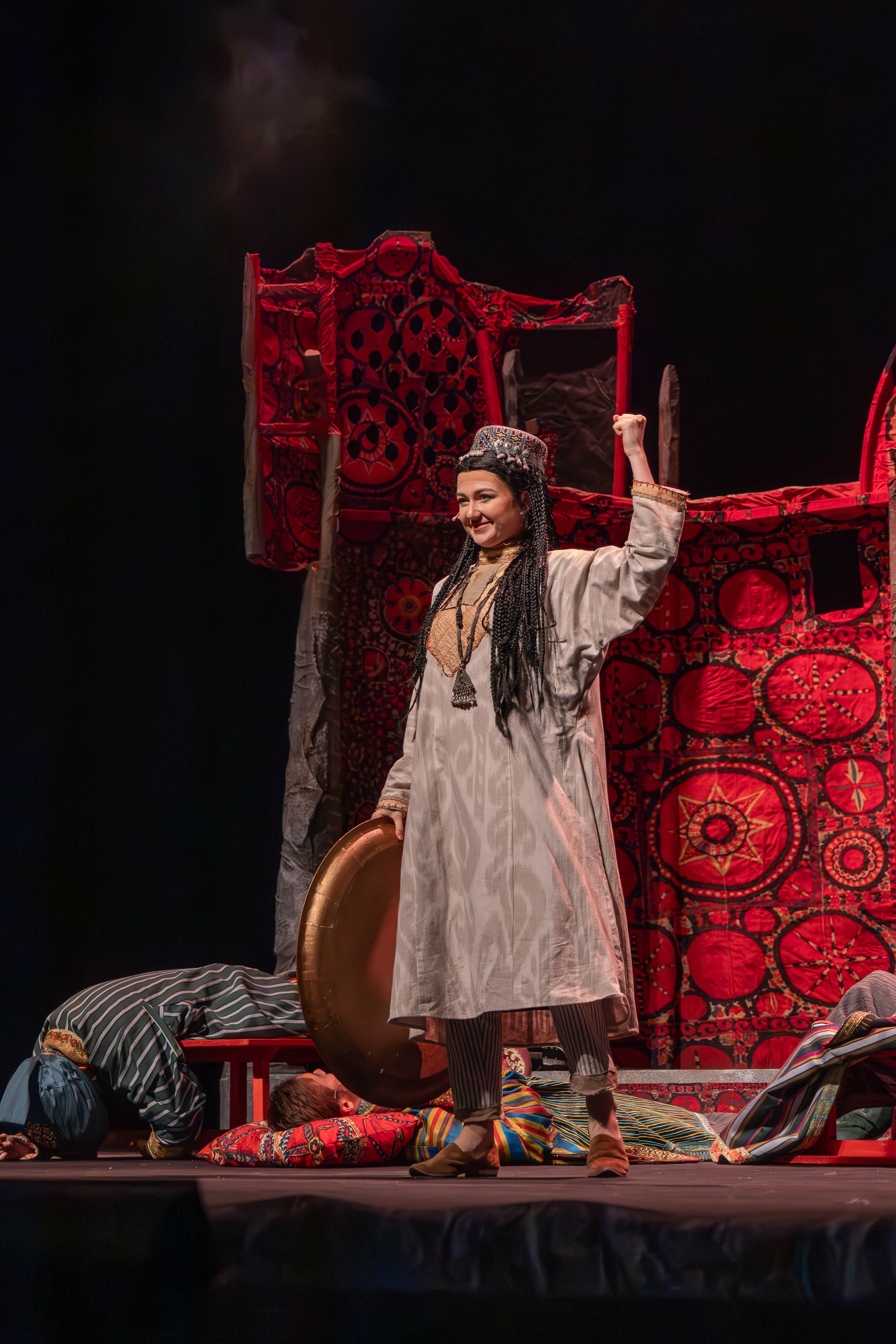 Спектакль «Далеко-далеко на Востоке» в театре Терезы Дуровой