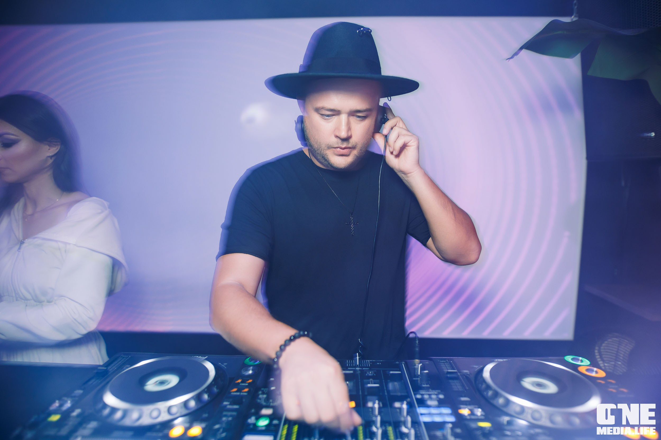 Фотоотчет из Nisha Club. One Media Life: фоторепортажи, фотоотчеты с мероприятий и заведений