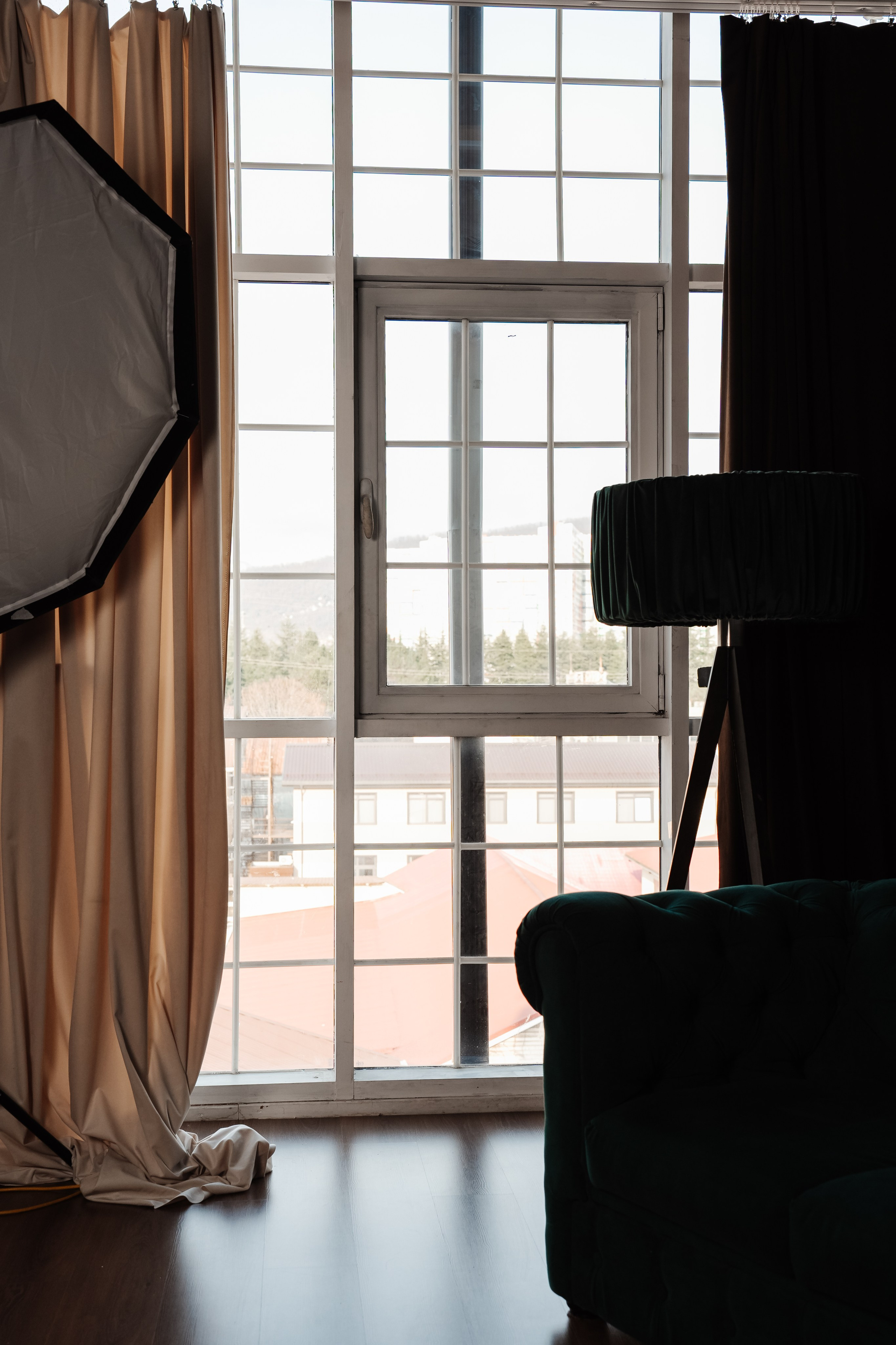 Фотостудия в центре СОЧИ, рядом с ТЦ МореМолл, все для фото и видео. Семейный фотограф в Сочи Лара Salut