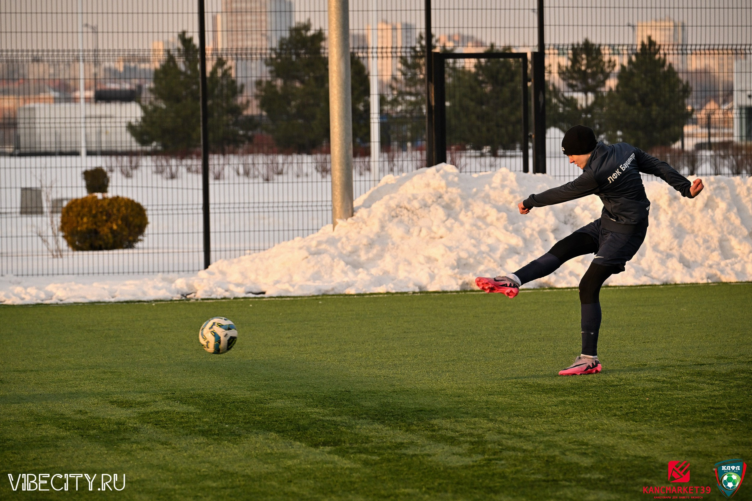 Калининградская Любительская Футбольная Лига, Премьер лига 14 тур, Бауцентр-Пивной двор. VIBECITY.RU Вайб Сити Ру Фоторепортажи Фотоотчеты Калининград