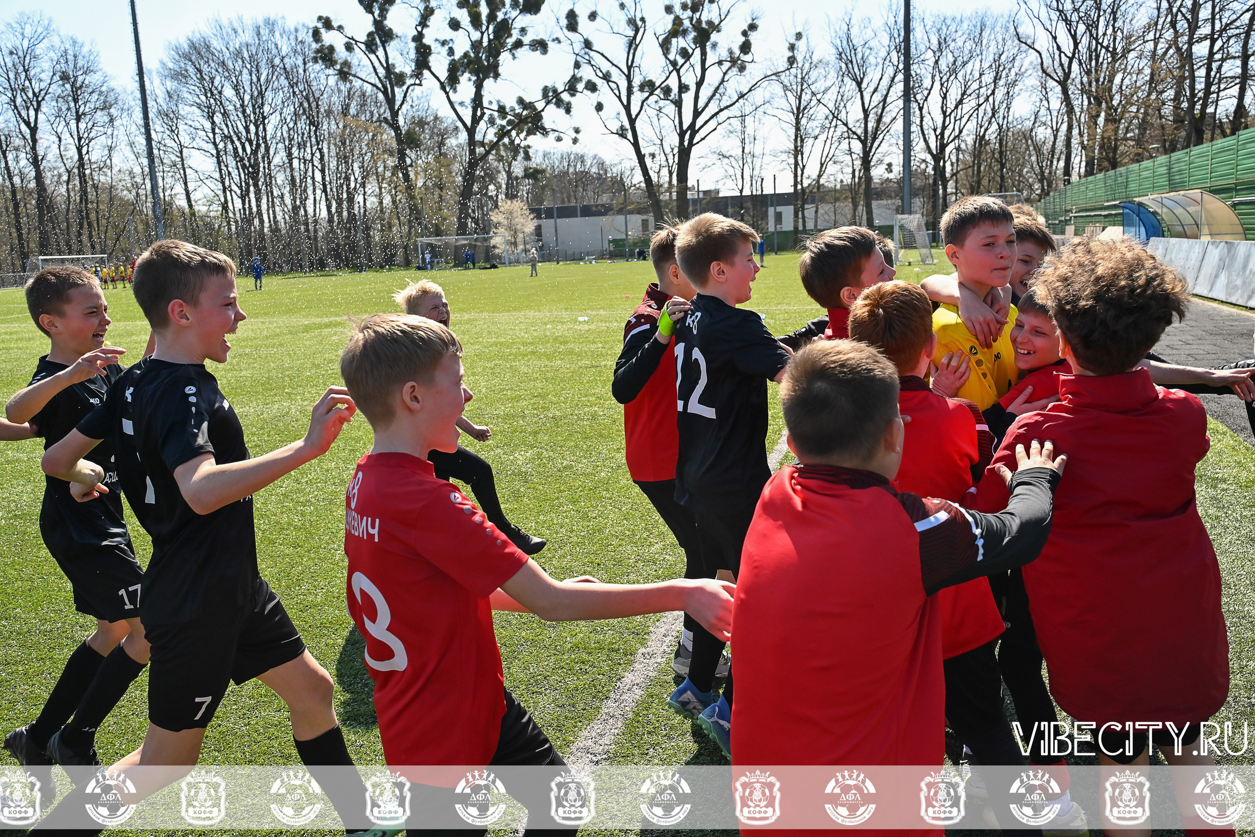 XIX Всероссийского футбольного турнира Локобол 2025 РЖД. VIBECITY.RU Вайб Сити Ру Фоторепортажи Фотоотчеты Калининград