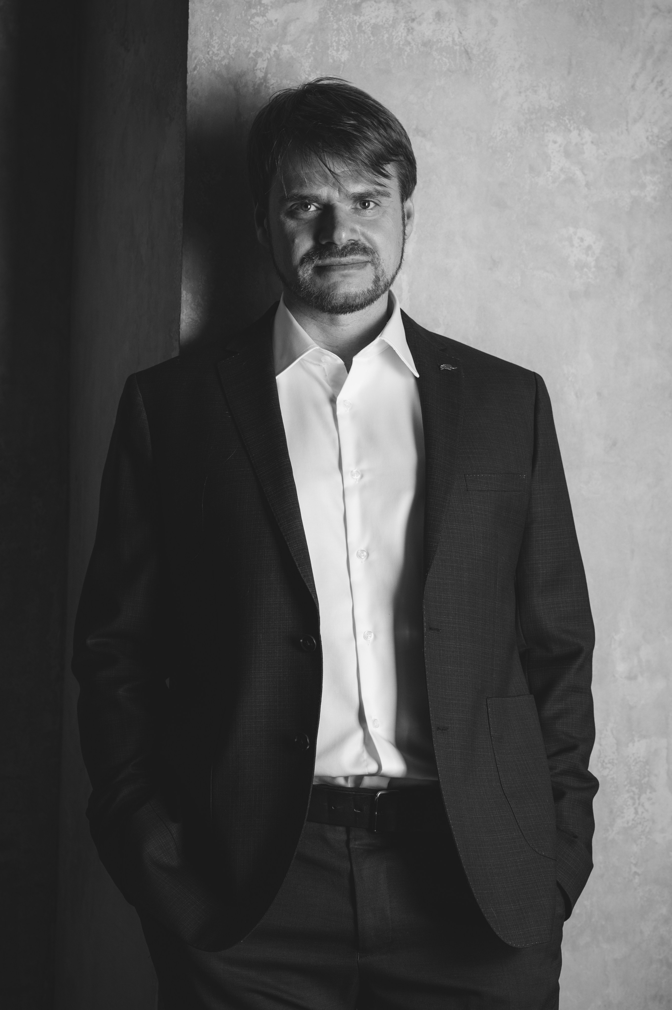 Фотосессия в студии для Евгения. Фотограф в Саратове для всей семьи Бечина Диана