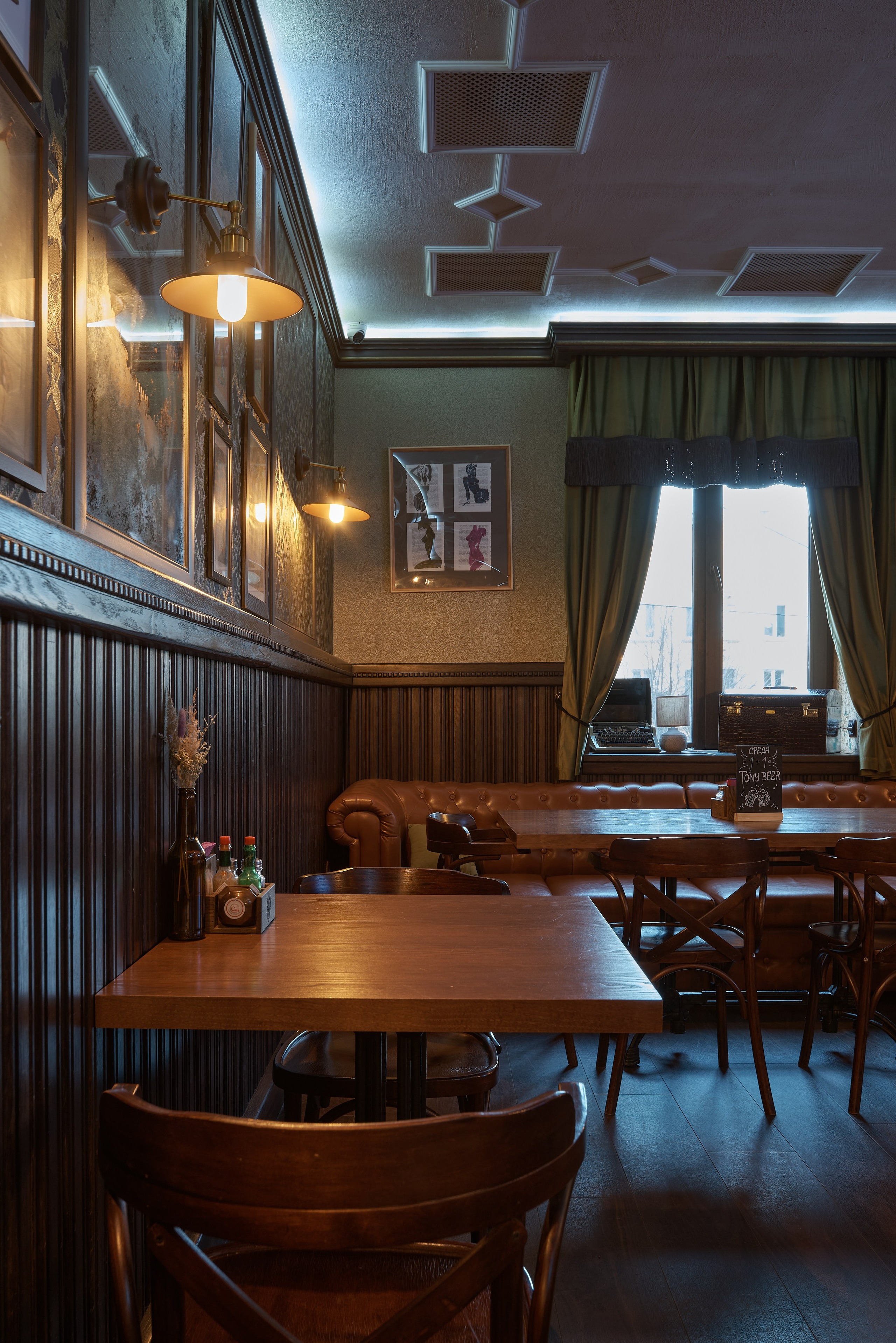 The Tony Pub. Абросимов Лев интерьерный и архитектурный фотограф