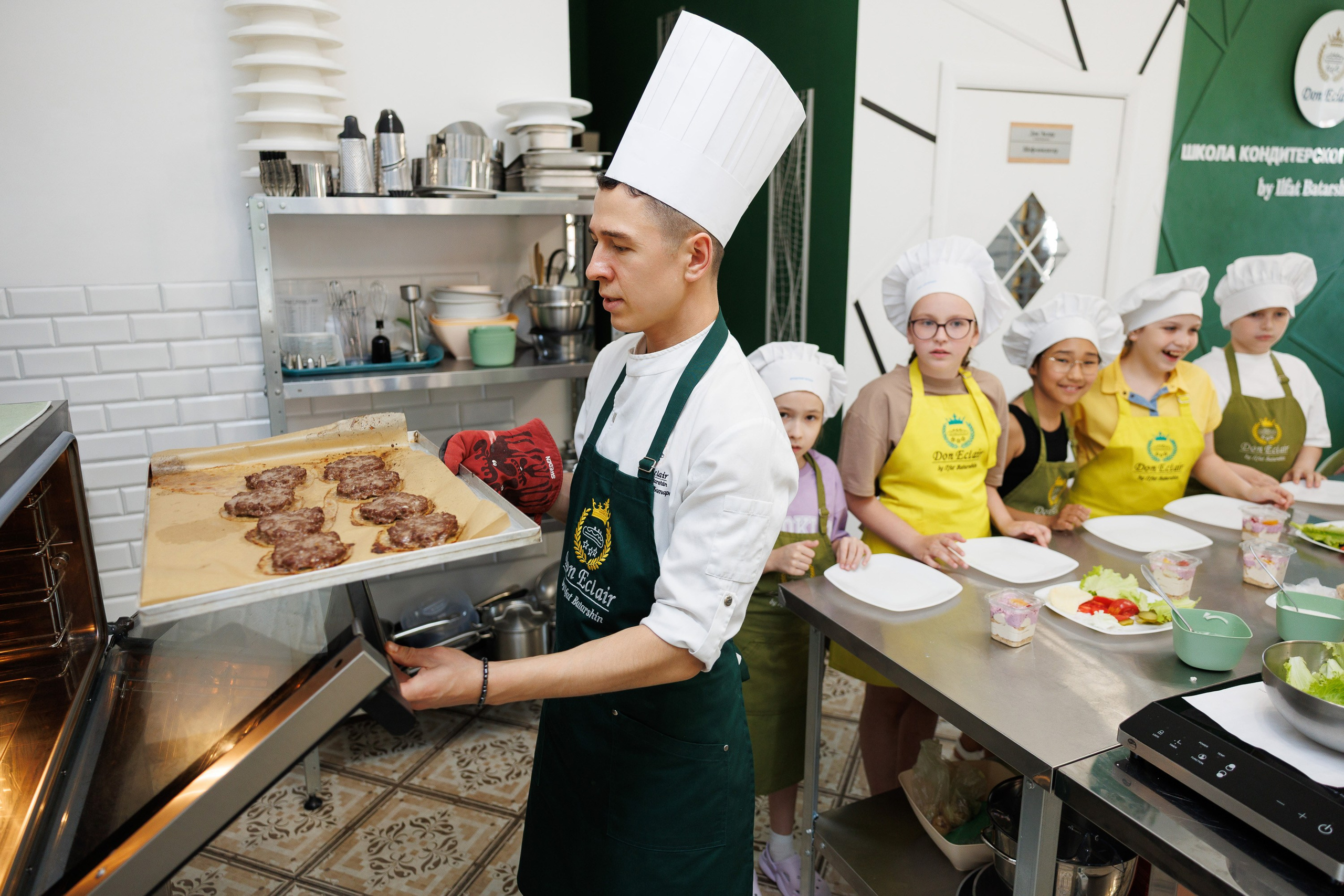 10-летие Арины — детский день рождения в формате кулинарного мастер-класса