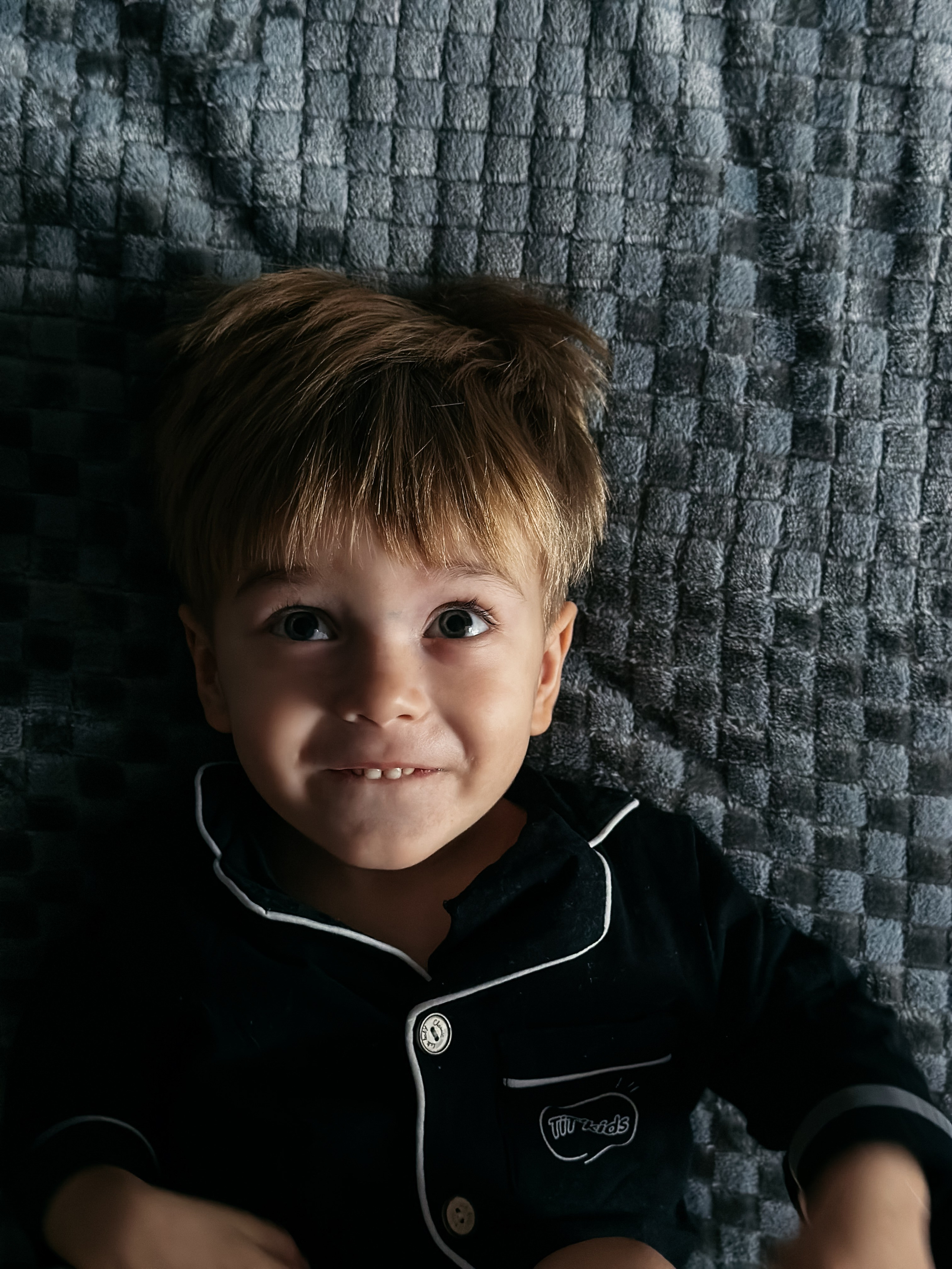 Модель для предметной съемки мальчик Радэль Казань| Sale Easy