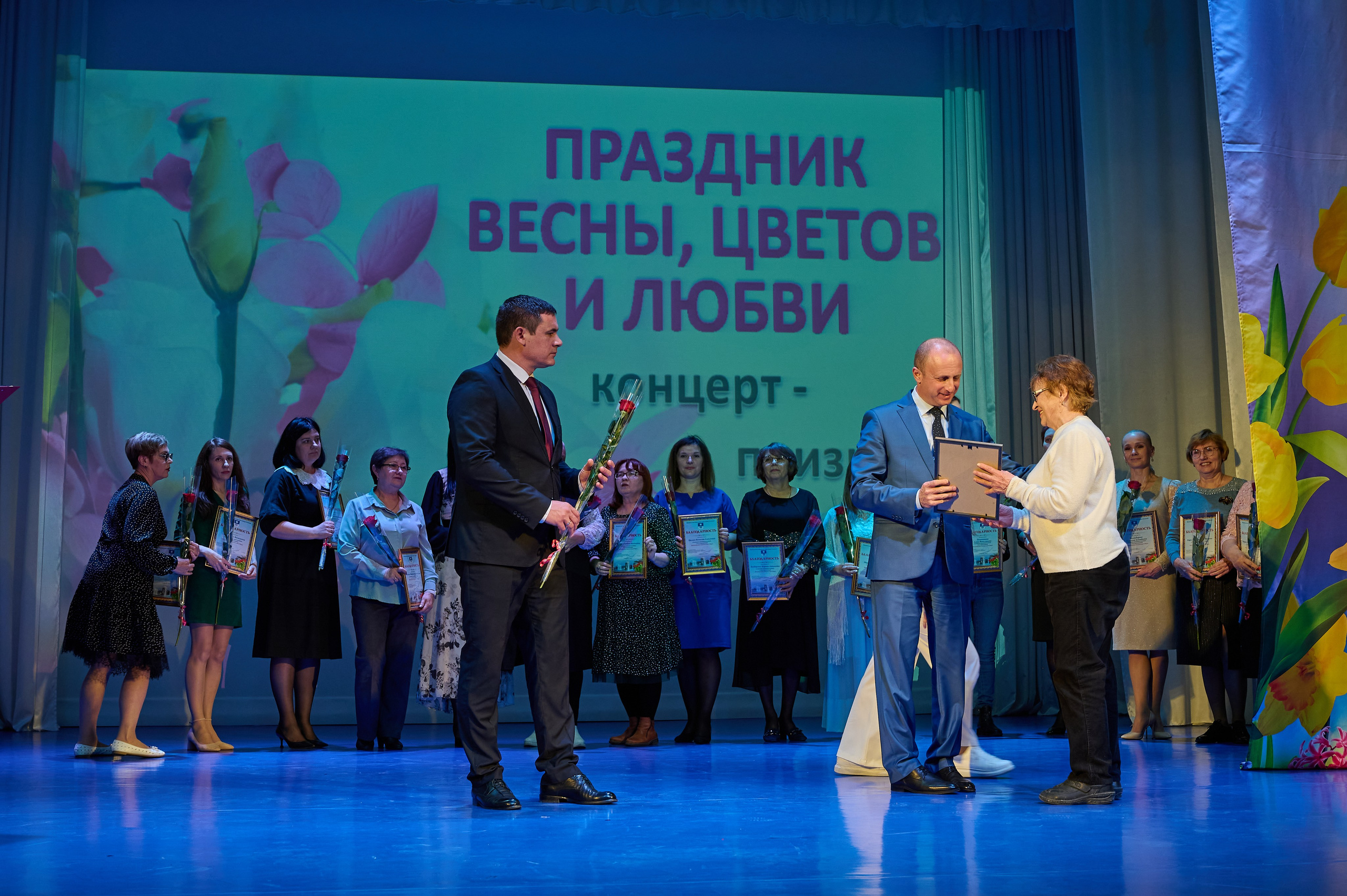 8 марта Марьина роща. Жизнь курорта Кабардинка в фотографиях