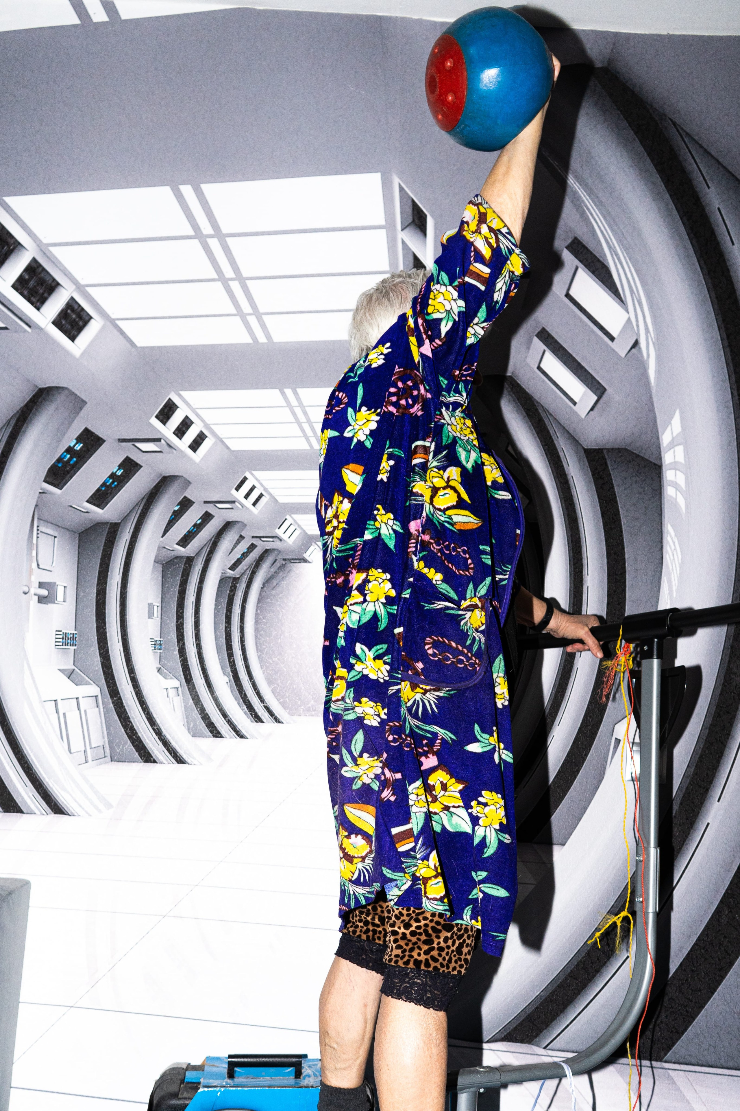 Granny in da space. Alena Ahmadullina