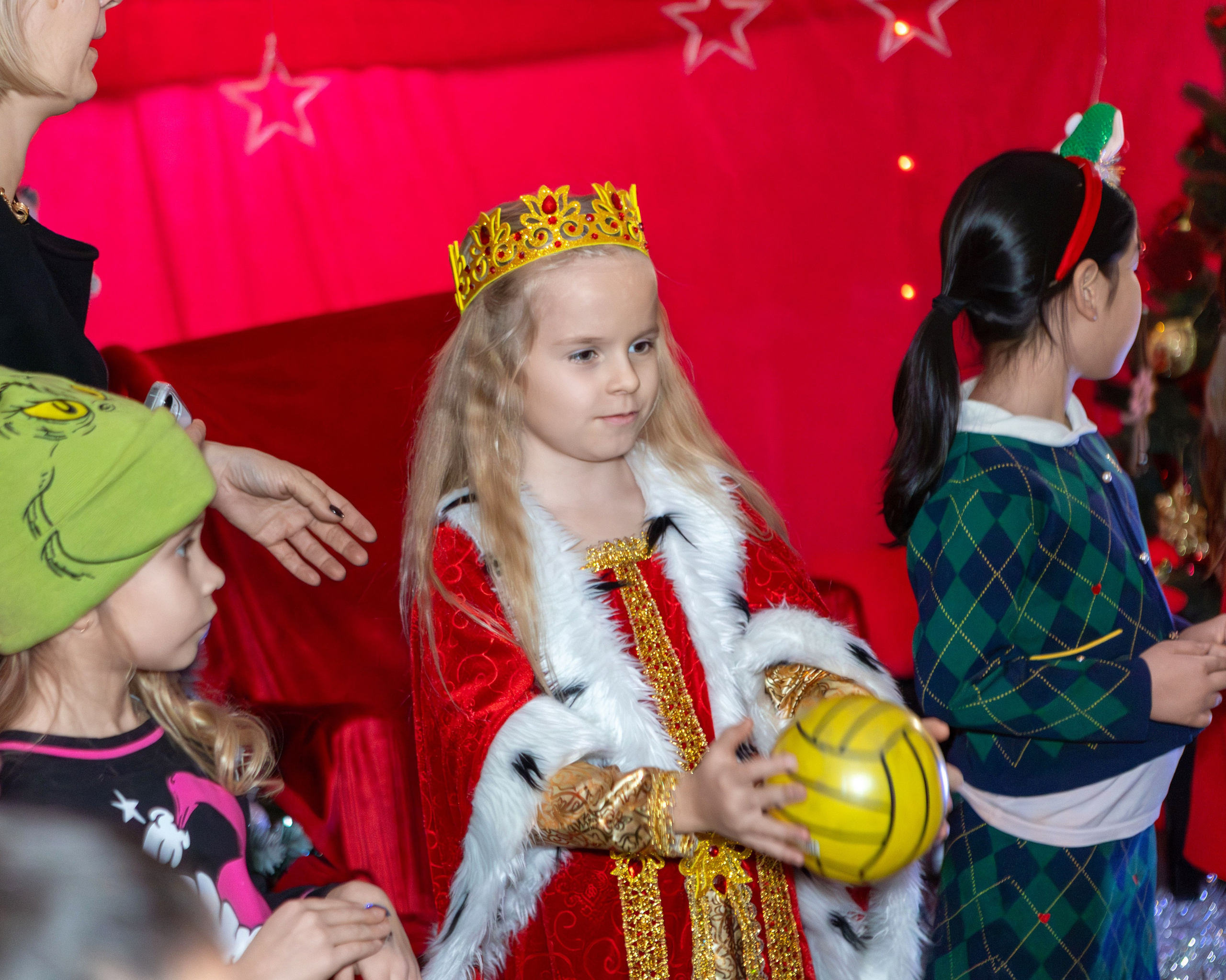 Christmas Celebration at The International School of Moscow. Школьный фотограф и выпускные альбомы | SHKOLBook