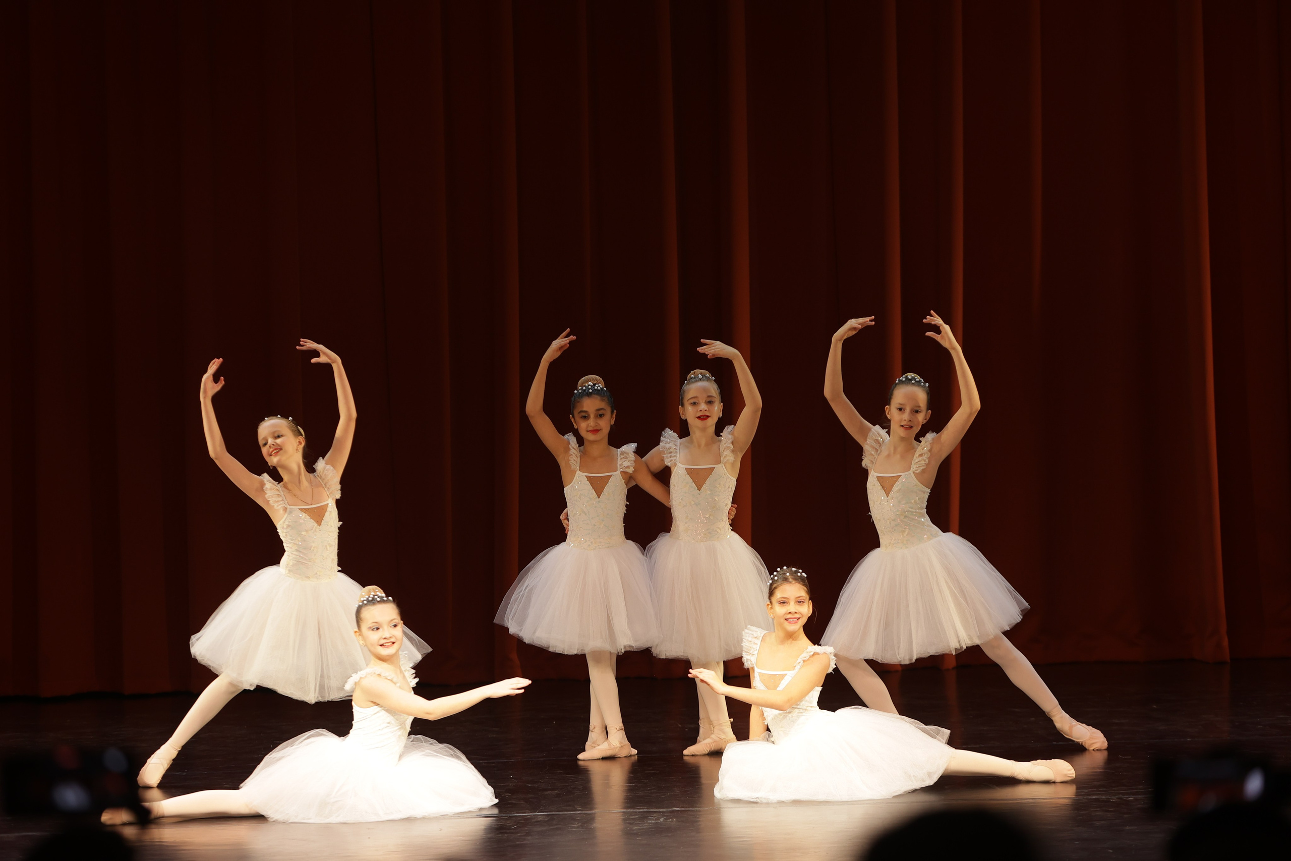 Фестиваль хореографического искусства «КУБОК ЛЕГЕНДЫ — 2025». Выпускные альбомы и школьный фотограф в Подольске, Троицке, Щербинке, Москве и Московской области