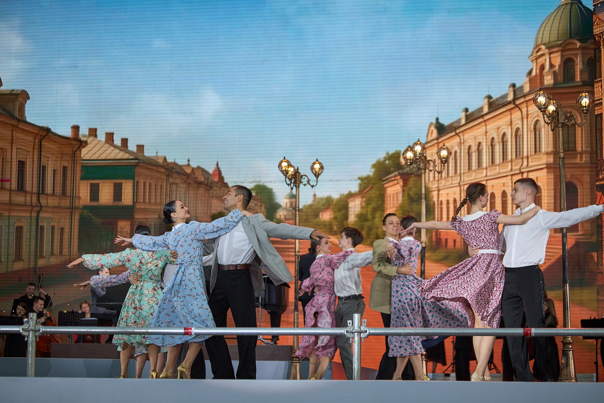 Концерт 9 мая 2025 года на соборной площади. Фотограф Омск | Александр Вандеров