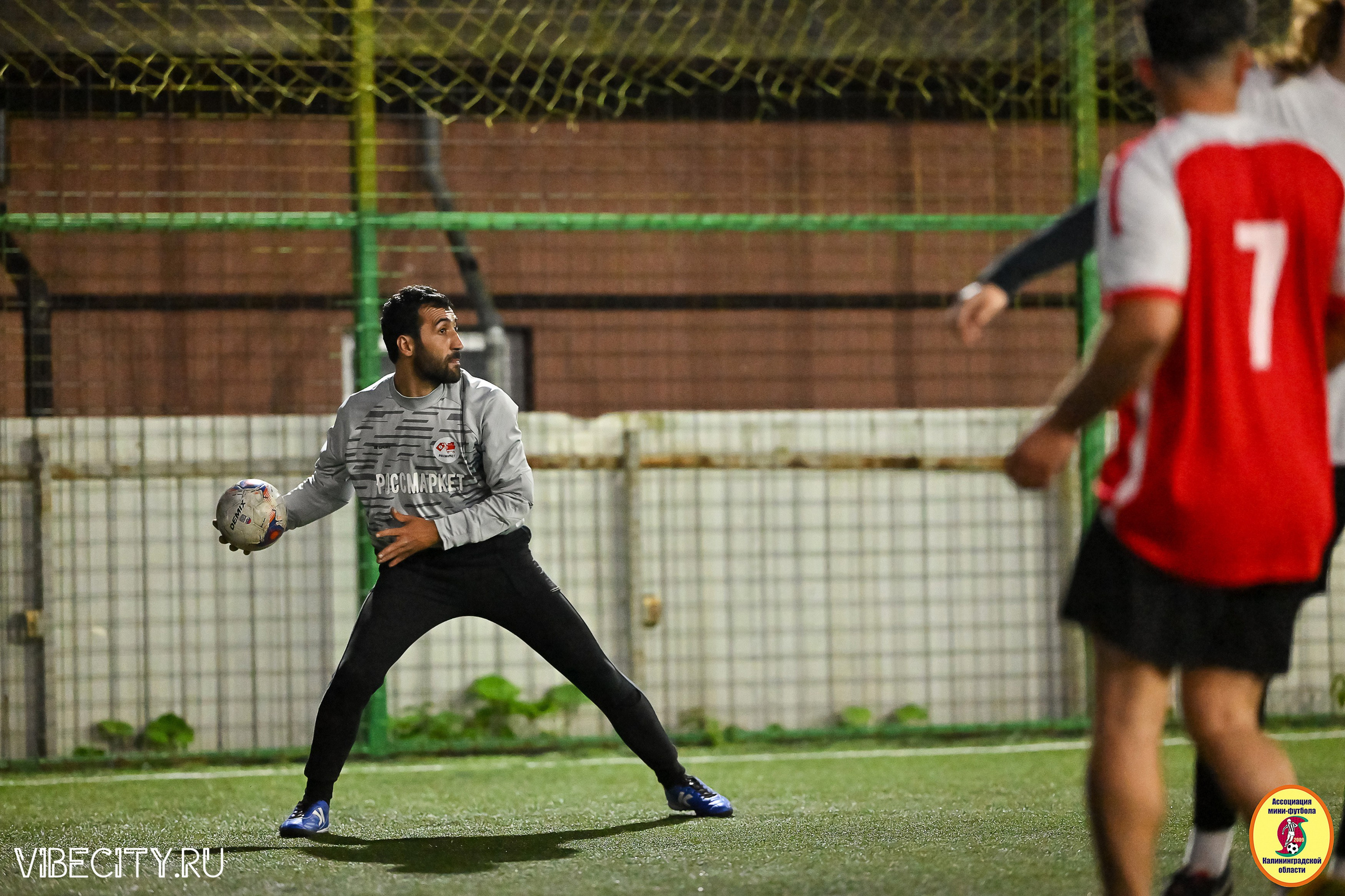 ИГРЫ МИНИ-ФУТБОЛЬНОЙ И КОРПОРАТИВНОЙ ЛИГИ. VIBECITY.RU Вайб Сити Ру Фоторепортажи Фотоотчеты Калининград