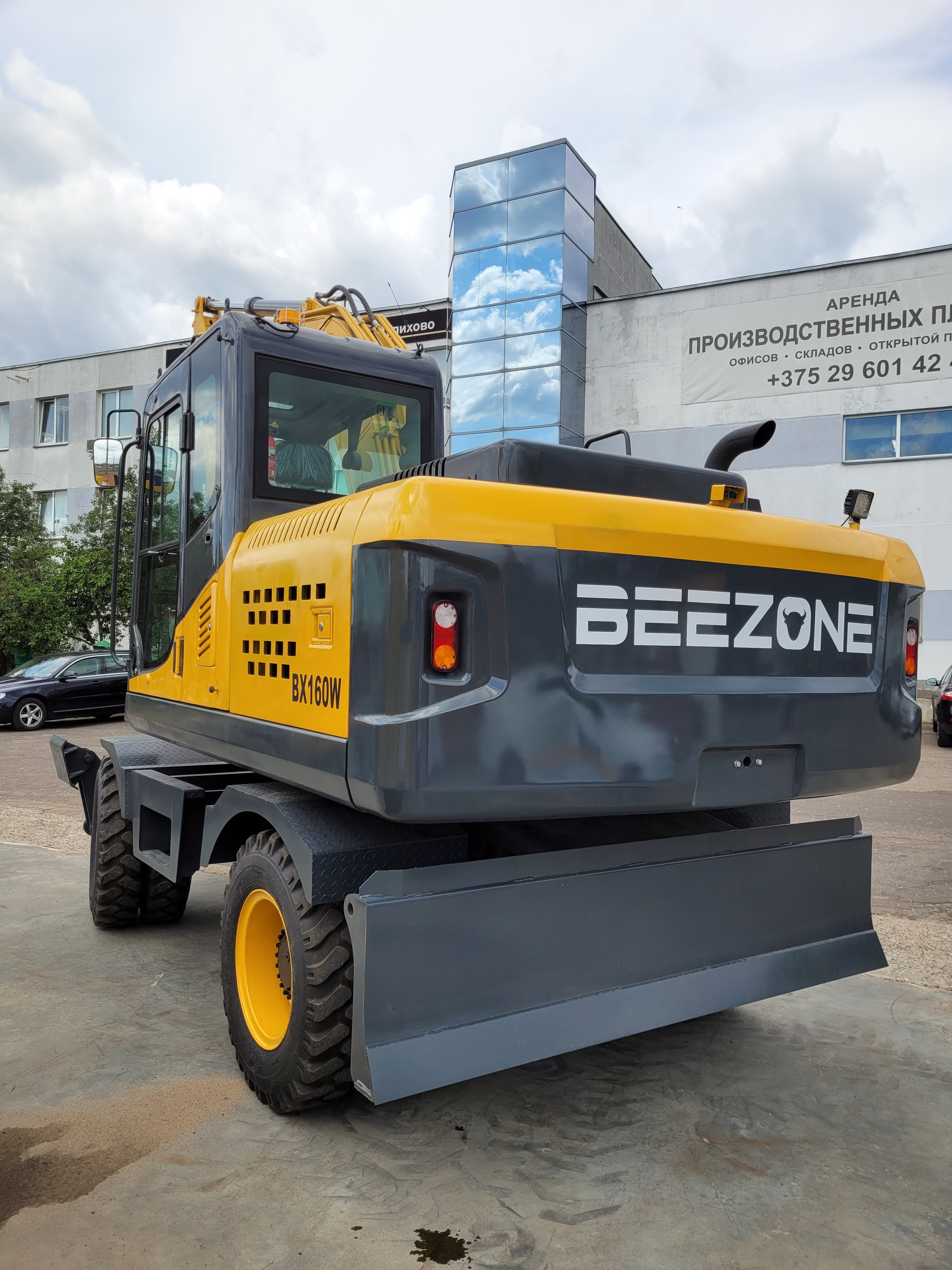 Фото кол. экс. Beezone BX160W. Продажа и обслуживание грузовой техники и спецтехники в г. Новосибирск компания СТИ