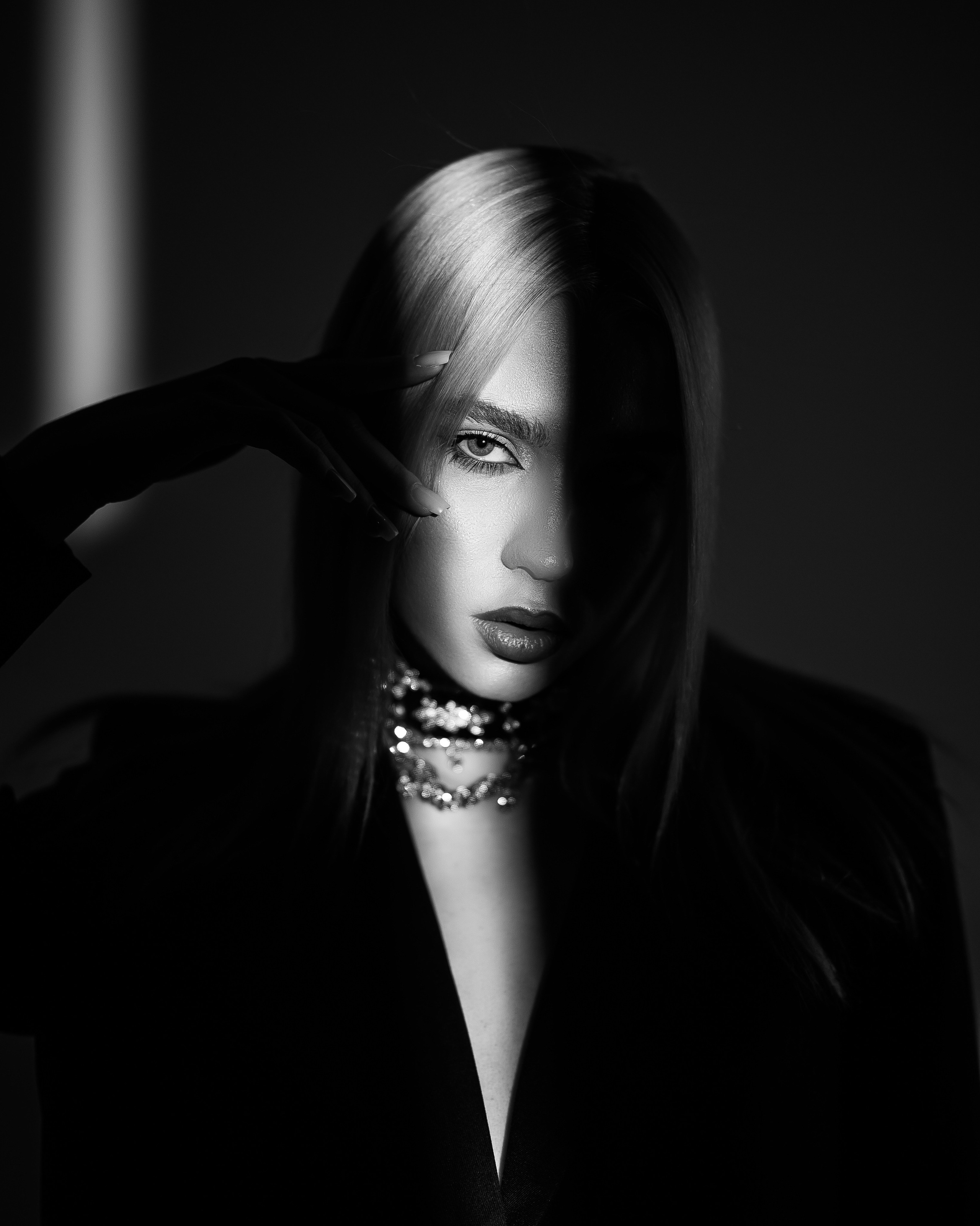 Портретный фотограф в Минске. Михаил Евтух — фотограф для брендов и маркетплейсов в Минске