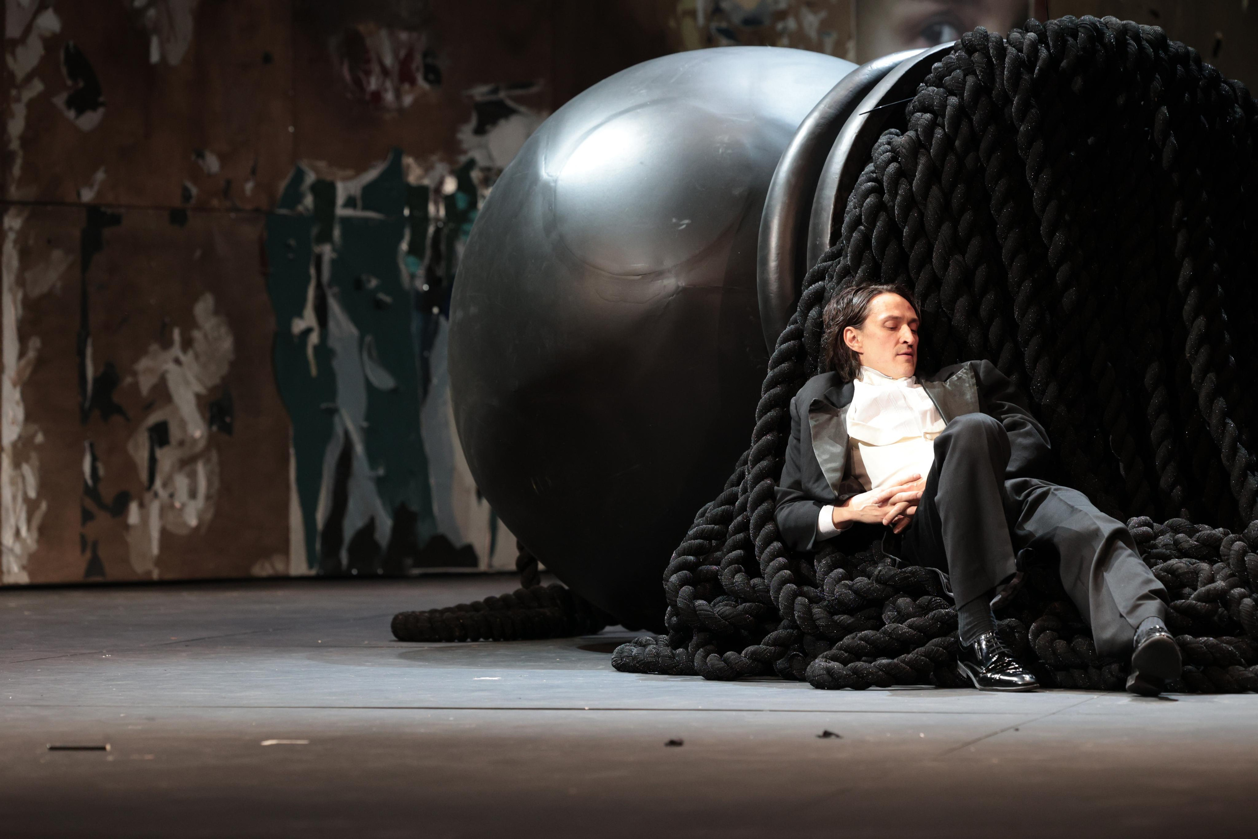 «Сирано де Бержерак», МХТ им. А. П. Чехова. Москва, улицы, театр и артисты, друзья и мир фото Владимир Кашицин