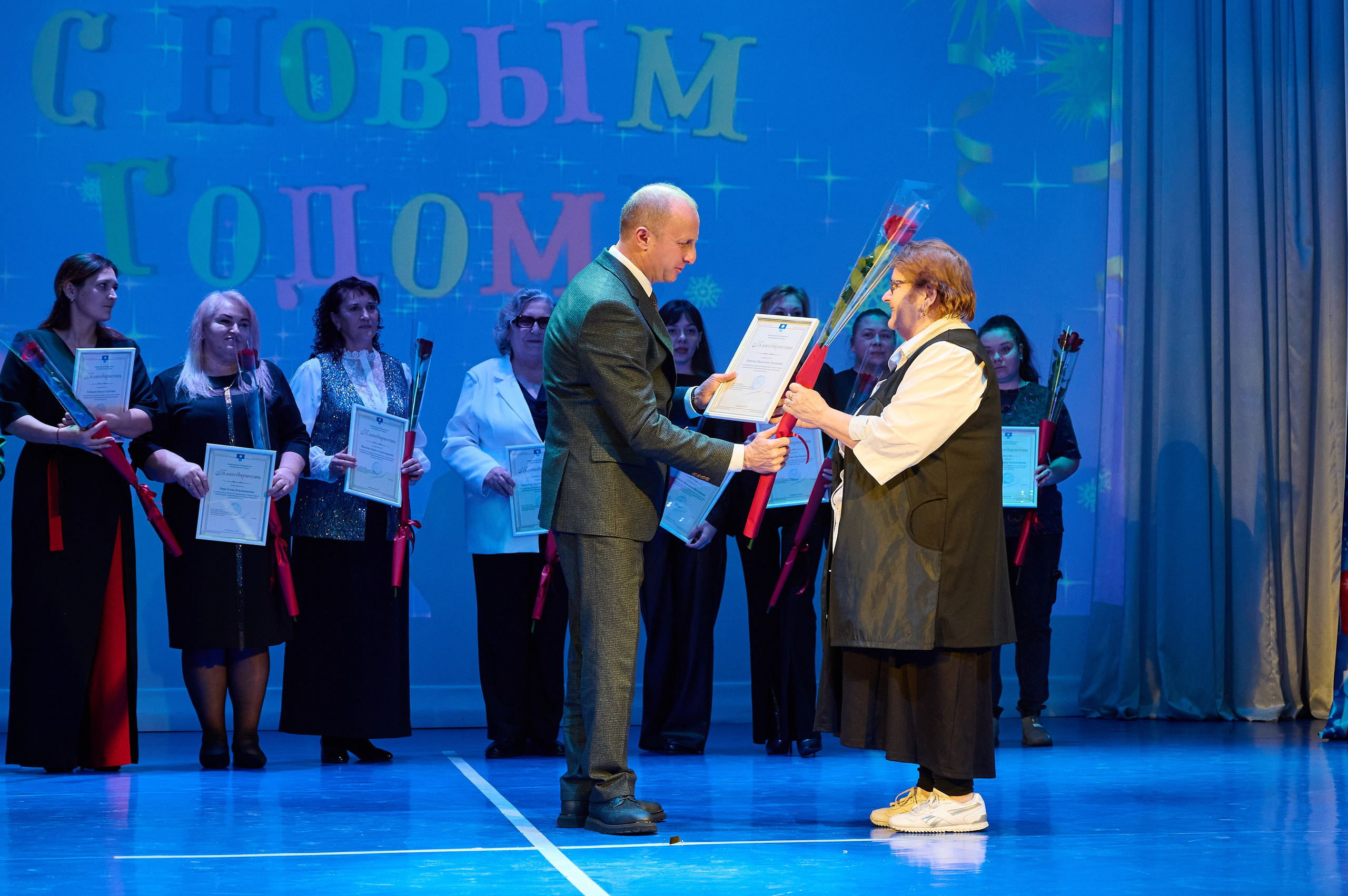 Коцерт НГ В ДК Марьина Роща. Жизнь курорта Кабардинка в фотографиях