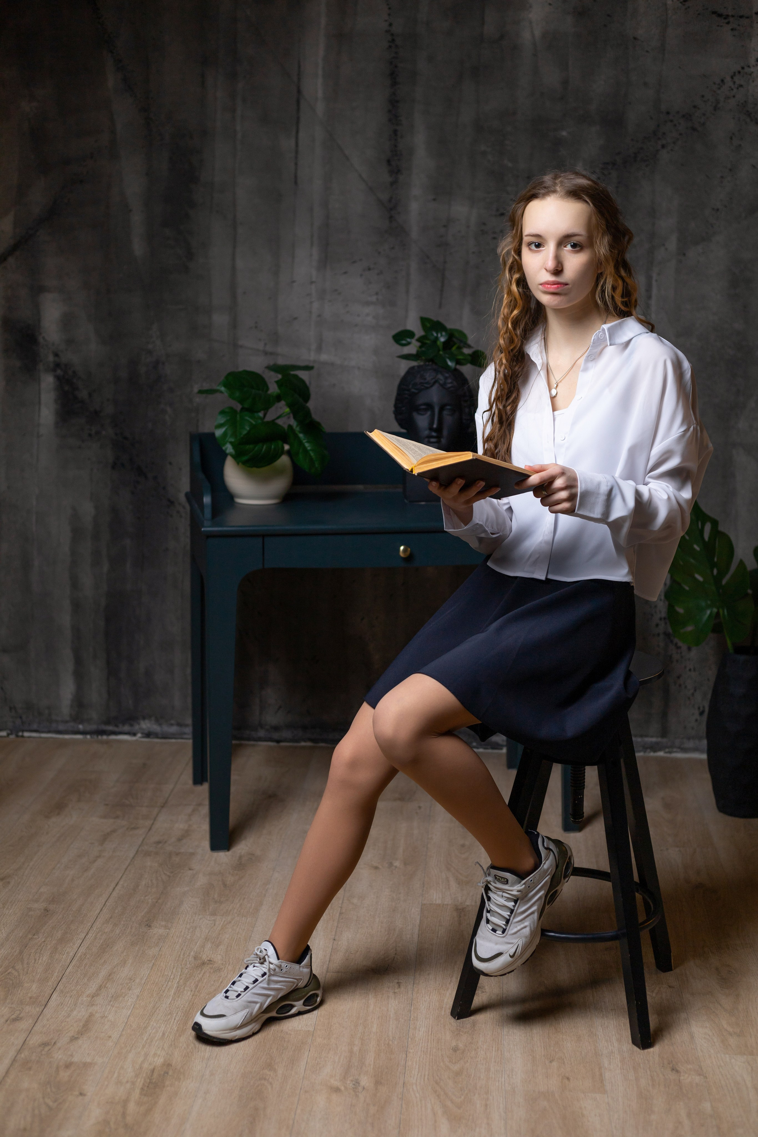 Выпускной альбом 9 и 11 класс «Гранж». Выпускные альбомы в Тюмени для школ, садов, вузов спортивных секций