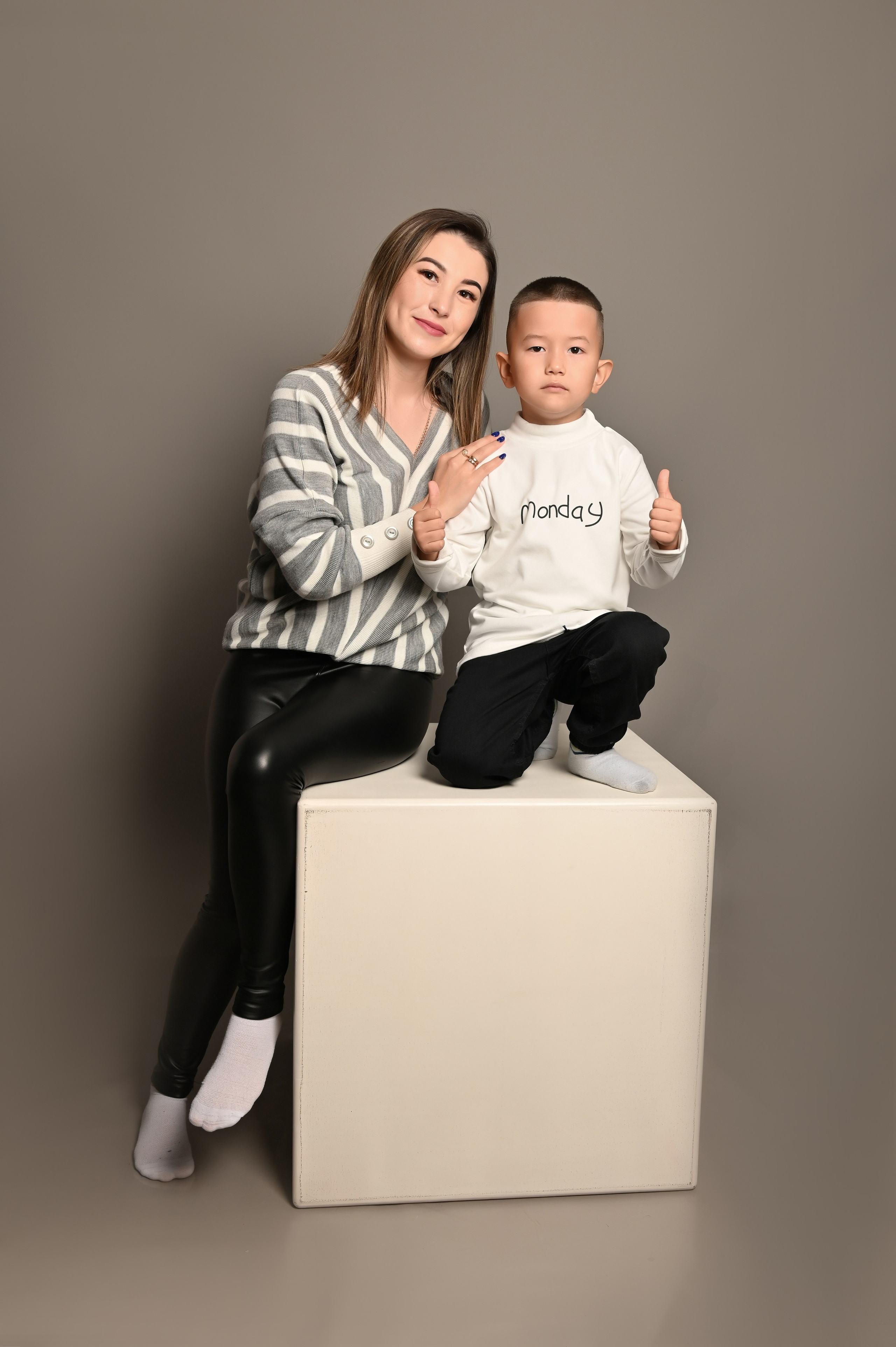 Семейные фотосессии. Фотограф Новорожденных и семейный Элла Огай г. Сатпаев