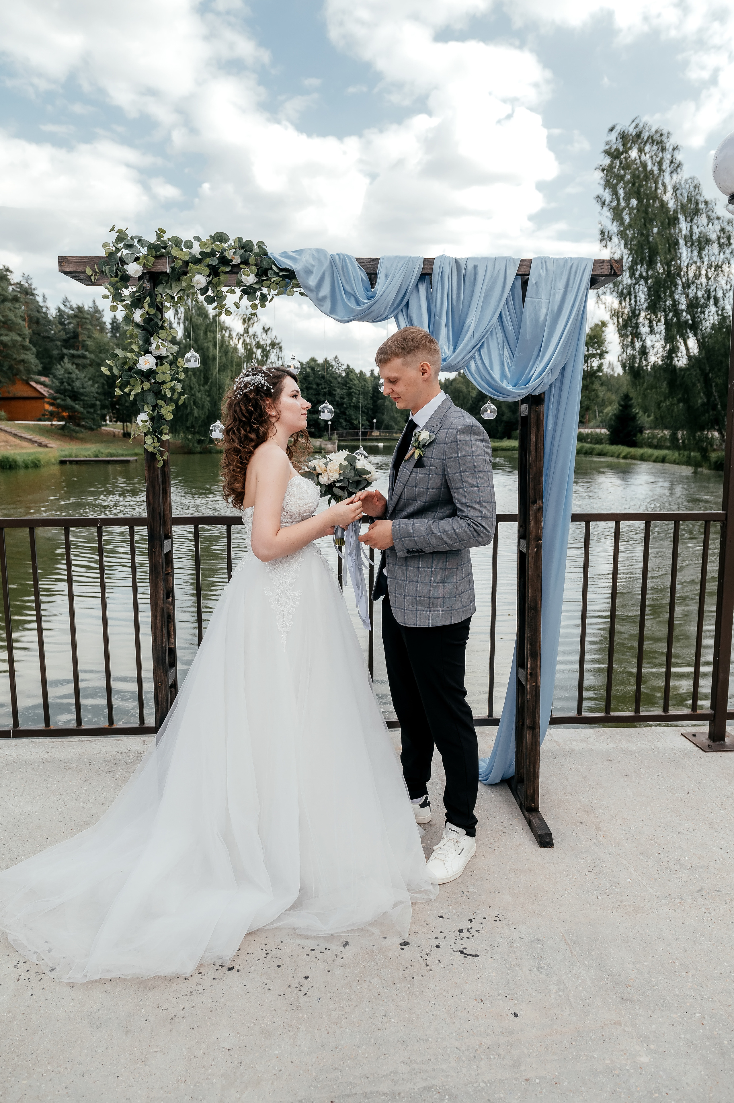 Щелково, Лесные пруды, свадьба. Свадебный и семейный фотограф Виктория Носачёва. Щелково, Москва и МО