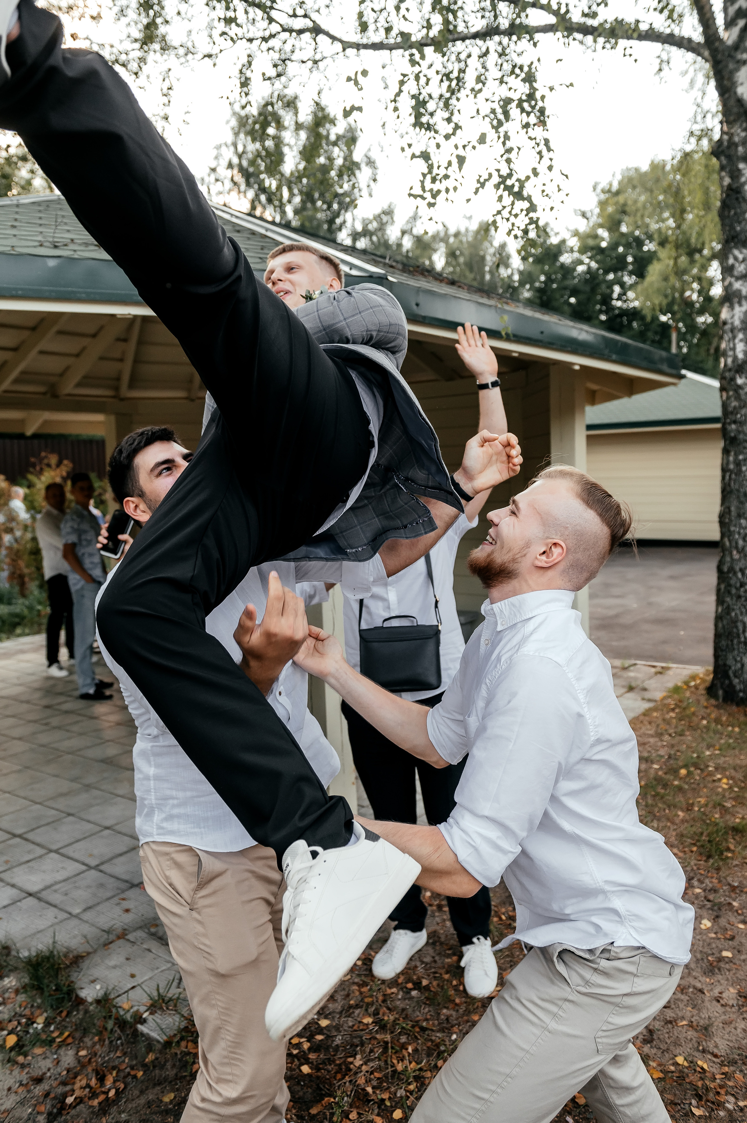 Щелково, Лесные пруды, свадьба. Свадебный и семейный фотограф Виктория Носачёва. Щелково, Москва и МО