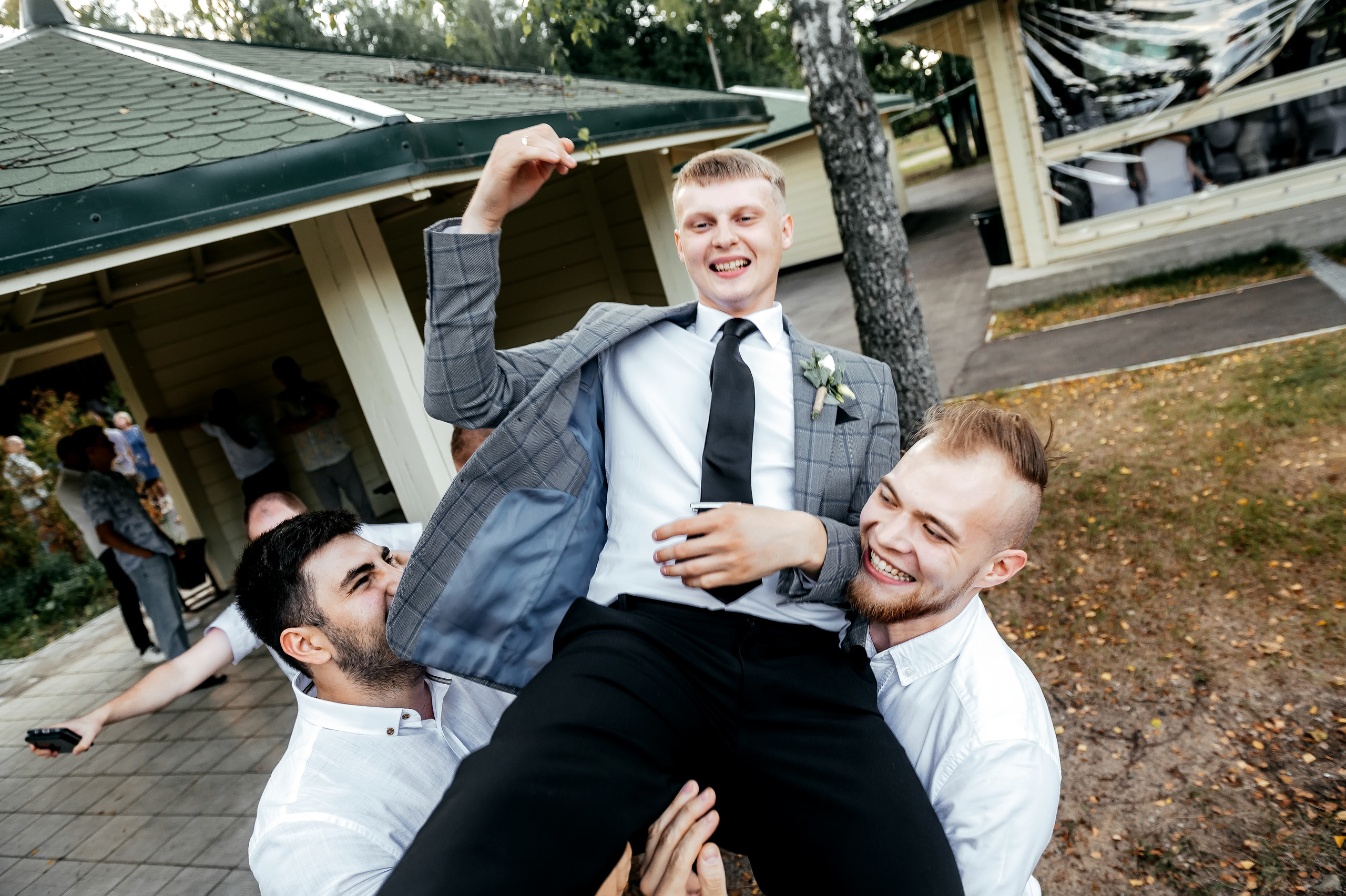 Щелково, Лесные пруды, свадьба. Свадебный и семейный фотограф Виктория Носачёва. Щелково, Москва и МО