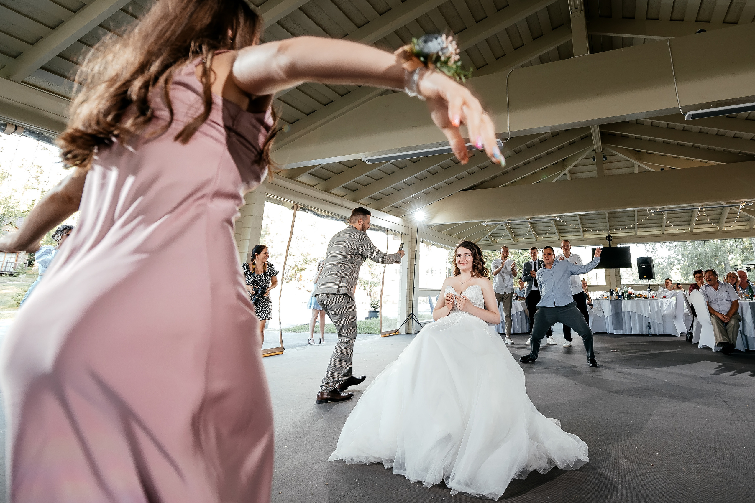 Щелково, Лесные пруды, свадьба. Свадебный и семейный фотограф Виктория Носачёва. Щелково, Москва и МО