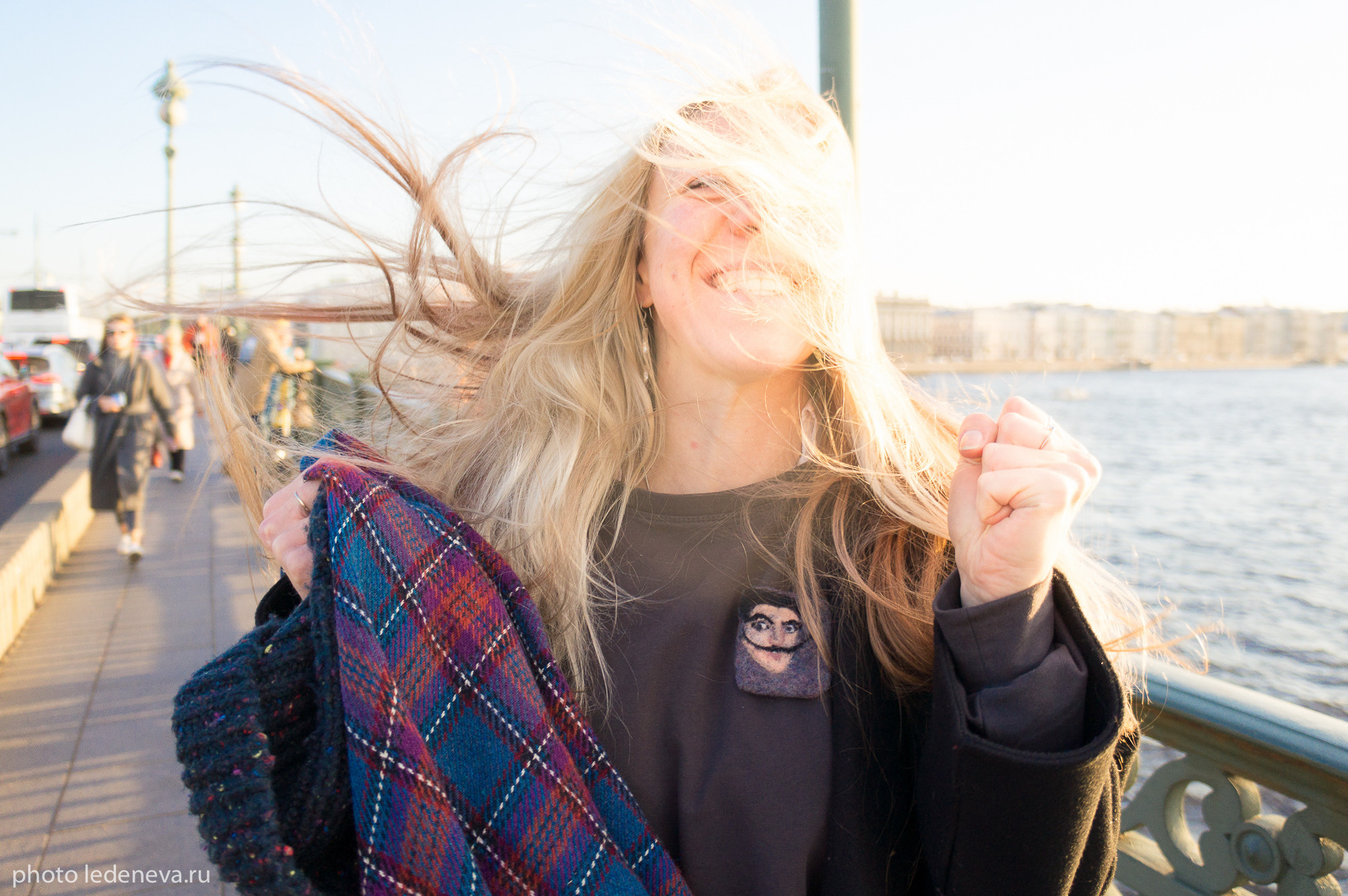 соматическая фотосессия, санкт петербург, фотограф анна леденева, телесная практика, фотопрогулка по питеру