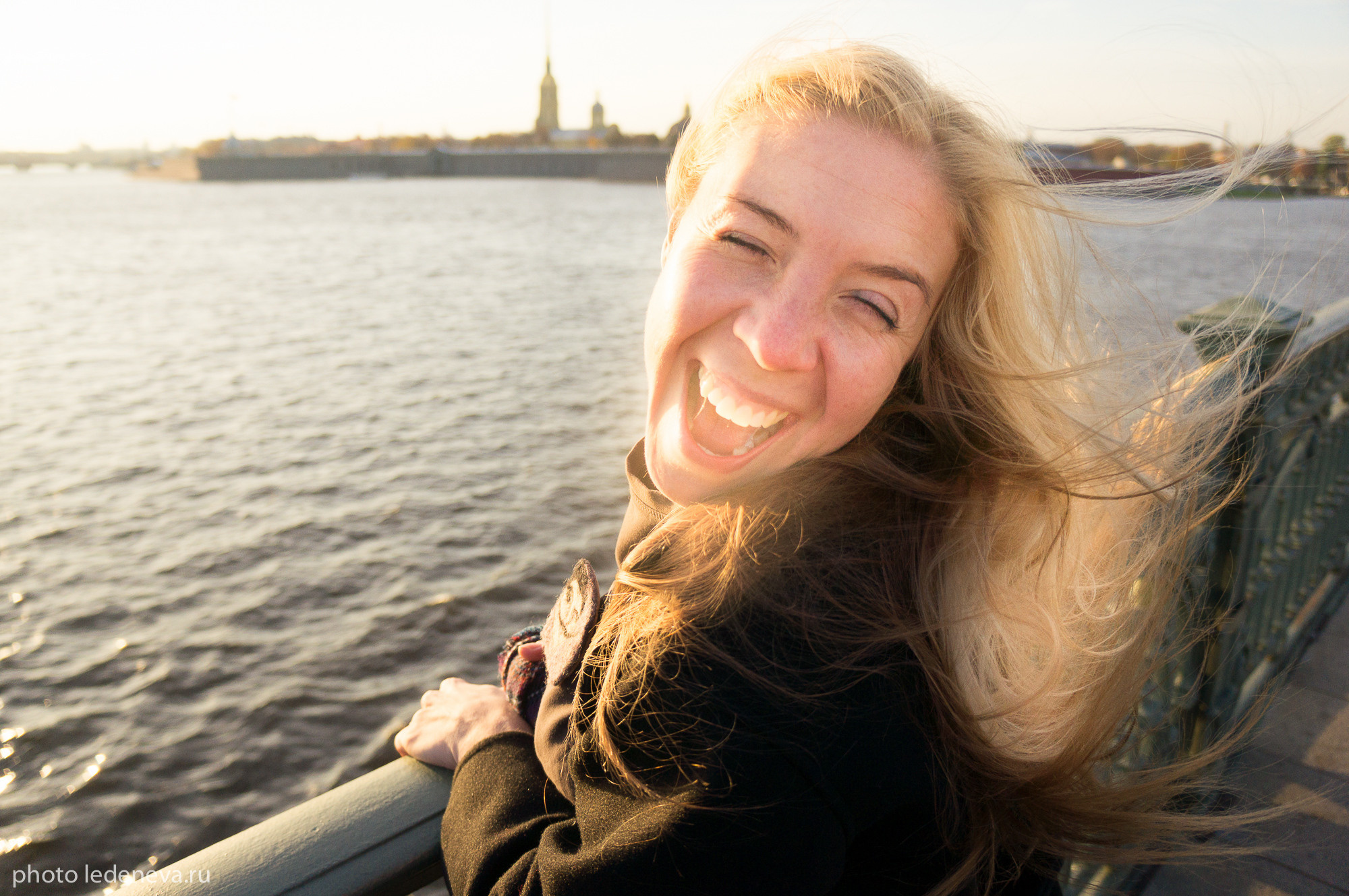 соматическая фотосессия, санкт петербург, фотограф анна леденева, телесная практика, фотопрогулка по питеру