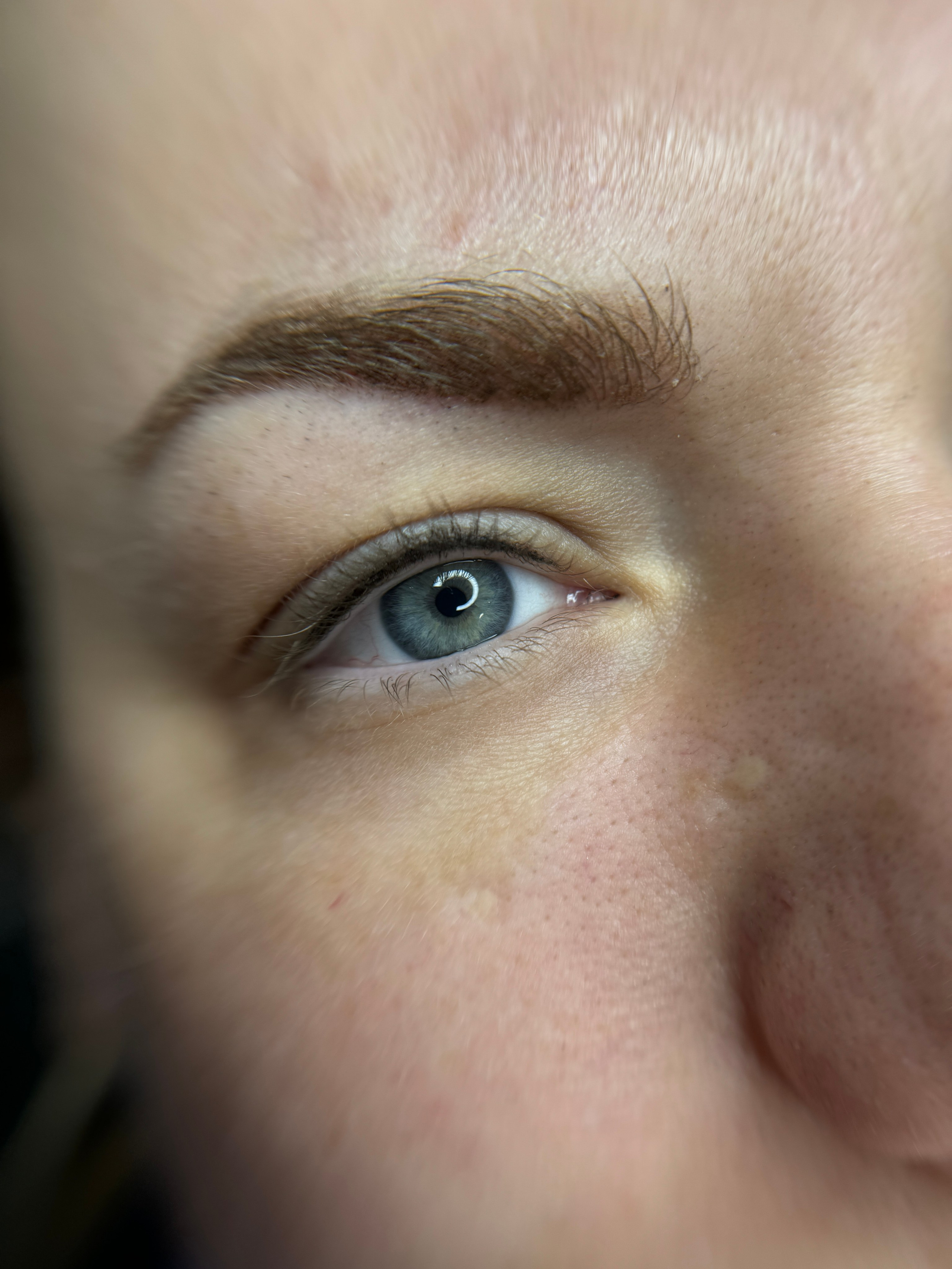 Лена. Студия перманентного макияжа, косметологии и массажа SYMMETRY в Москве, м. Киевская