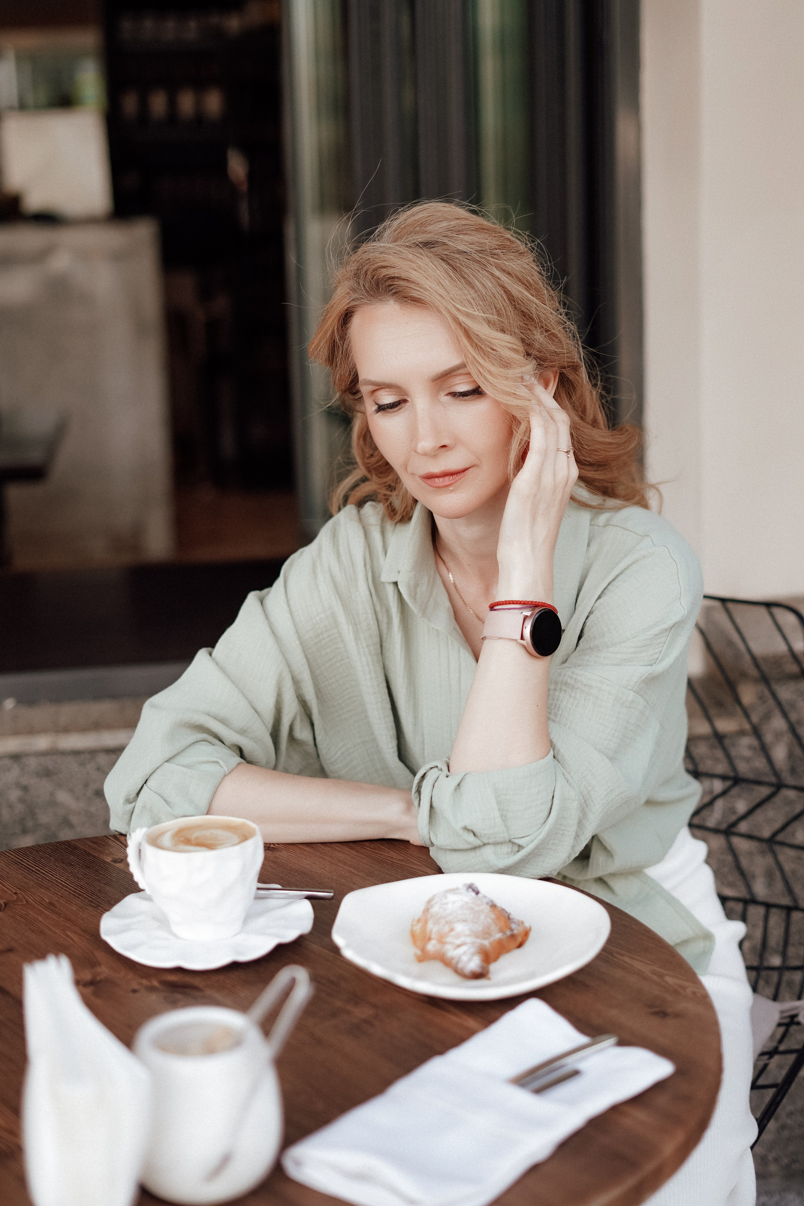 Арина на Чистых Прудах. Фотограф в Сочи и Абхазии | Фототуры | September Air