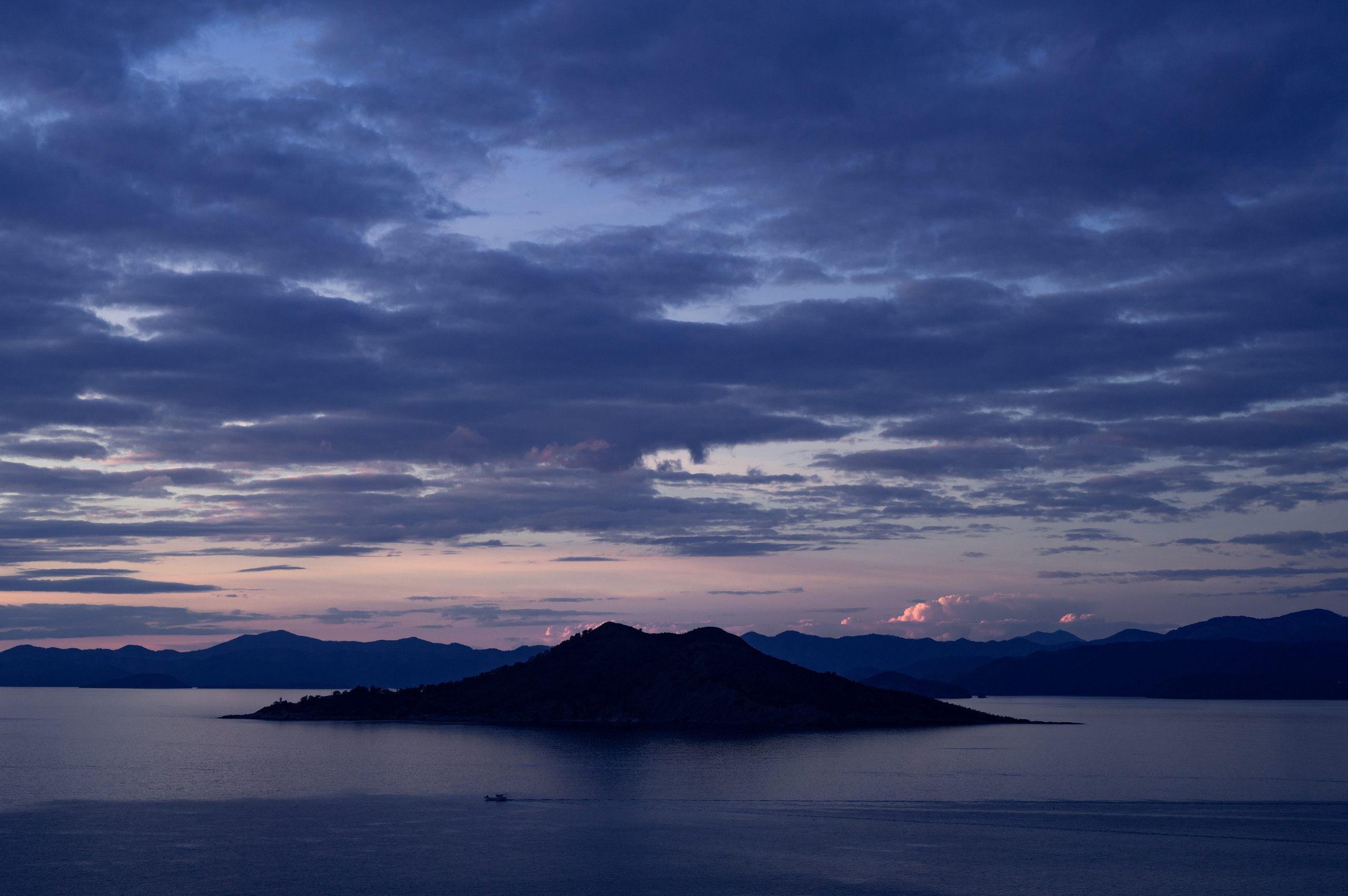 Photographer Yulia Lushnikova, Based in Valencia