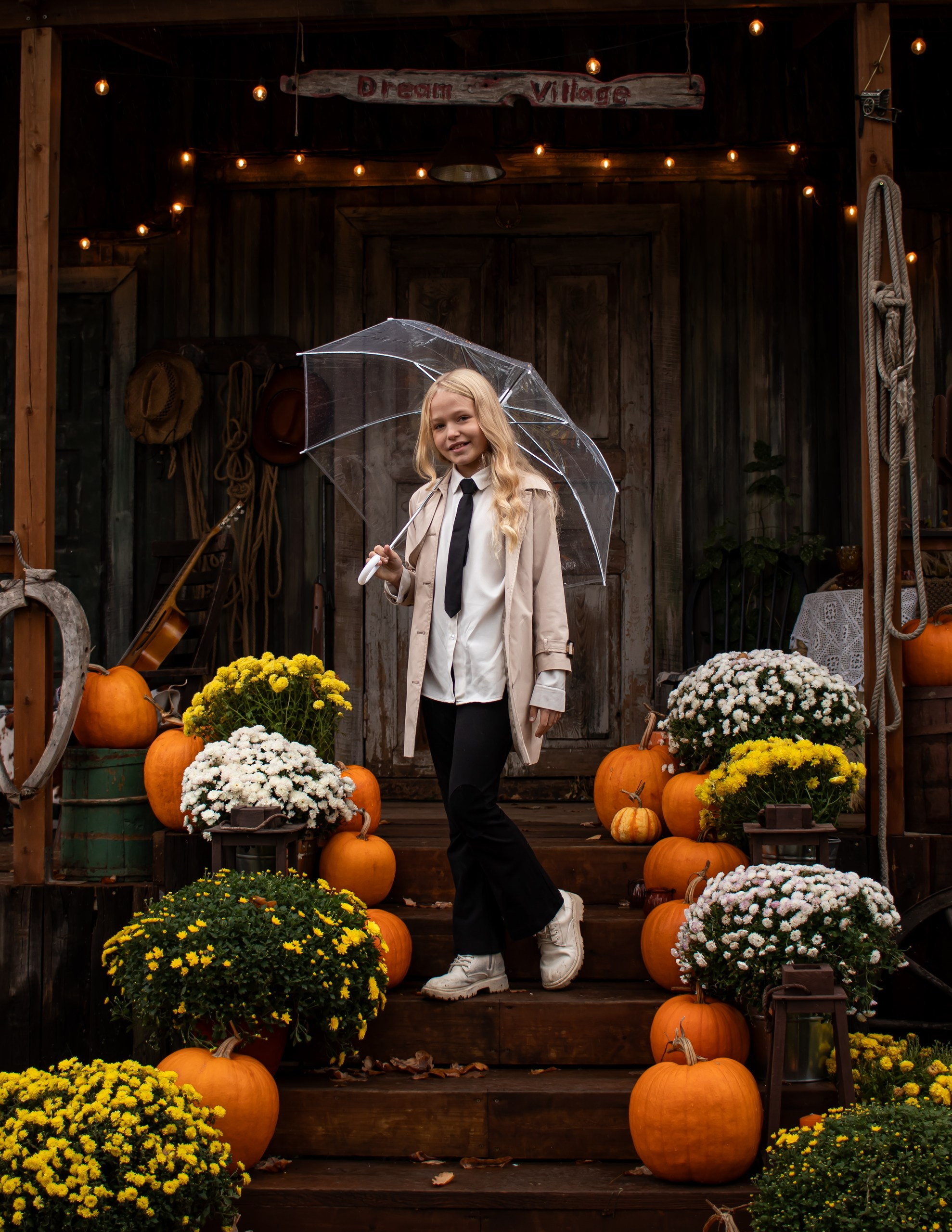 Девочка под прозрачным зонтом в осеннем саду, фотосъёмка, фотограф Карасёва Елена