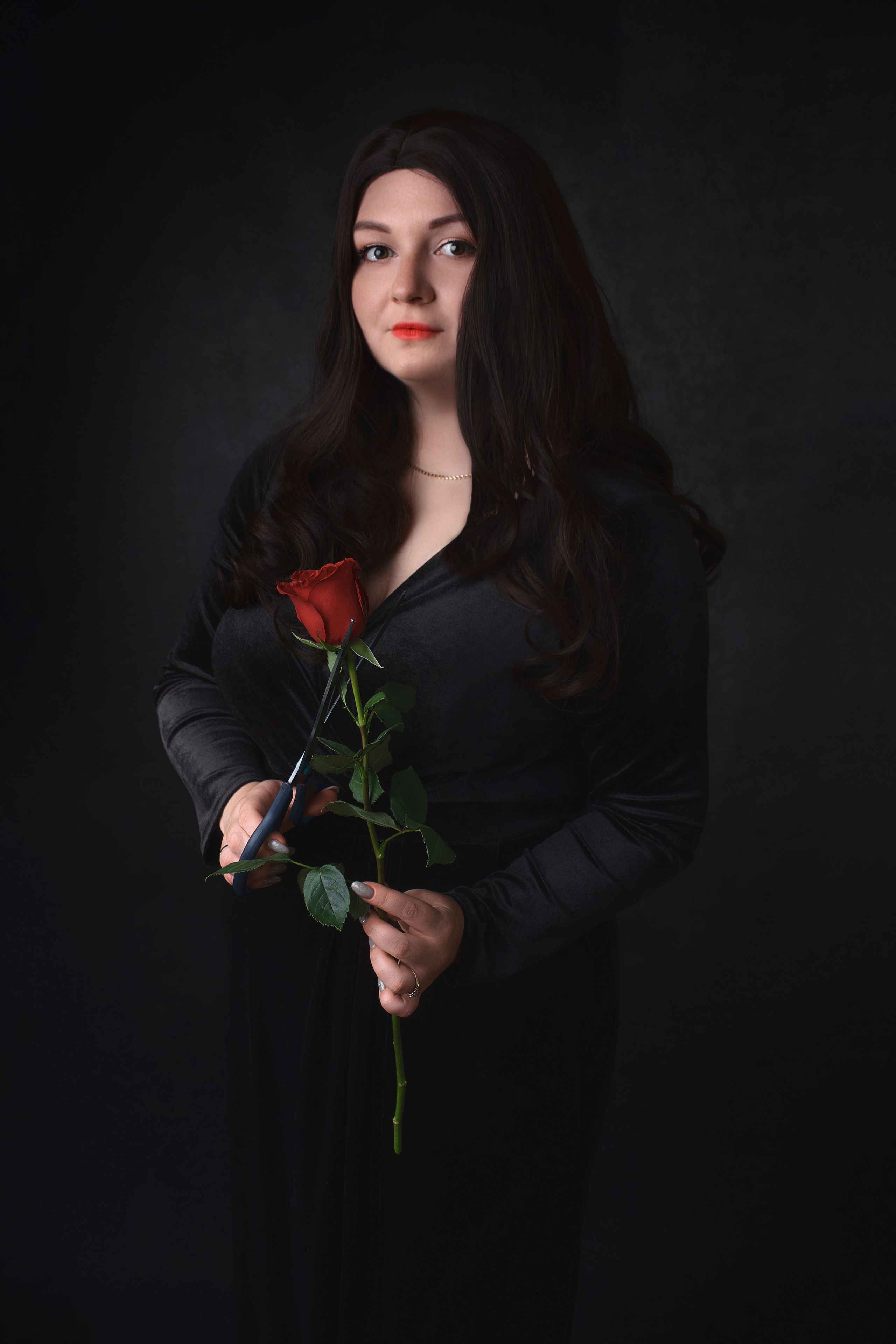 Съёмка в стиле сериала «Уэнсдей». Семейный и женский фотограф в Новомосковске и Узловой Михеева Татьяна