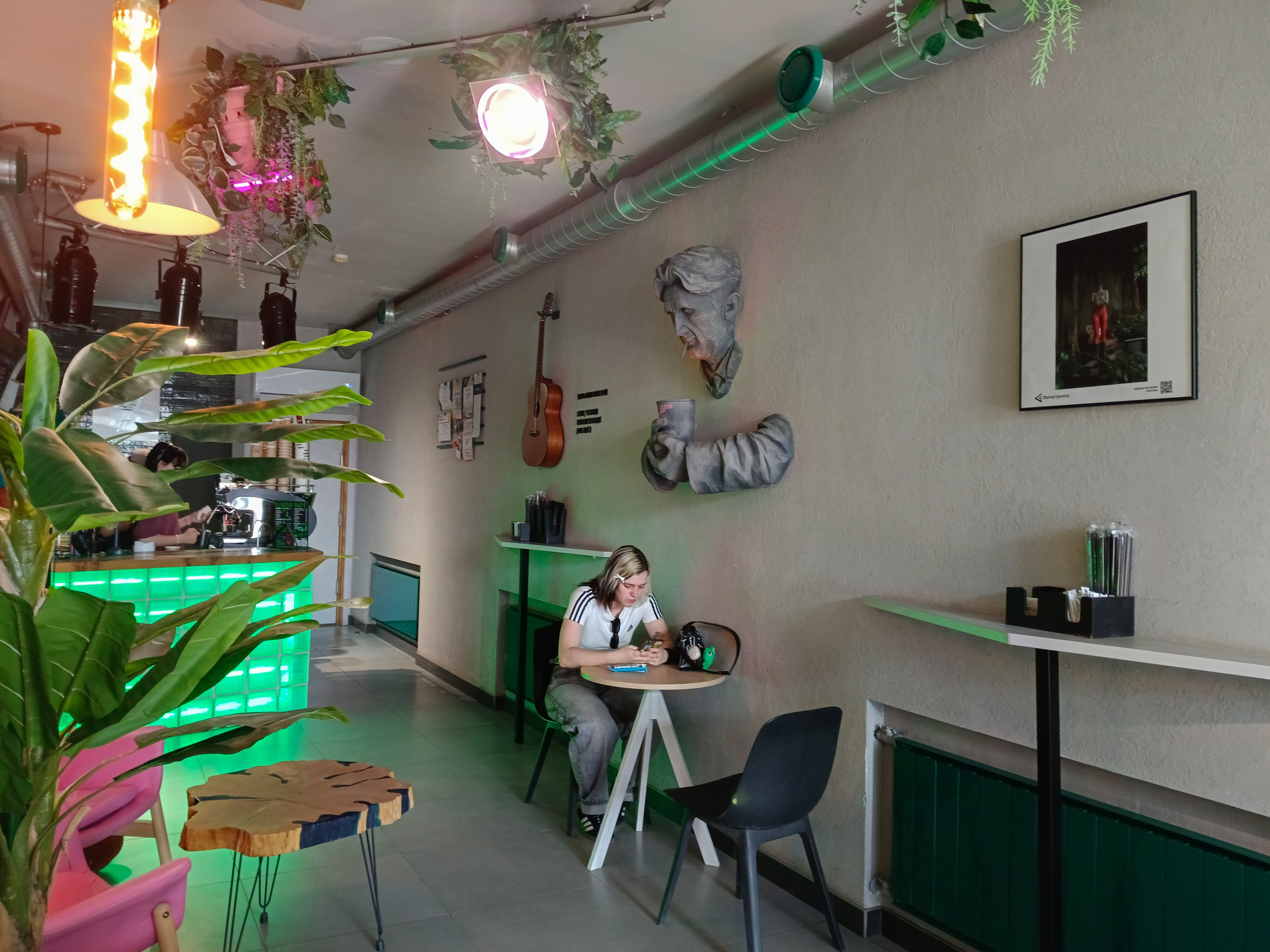 Красная в Новосибирске 8.08.25 — 26.10.25. Фотострелка