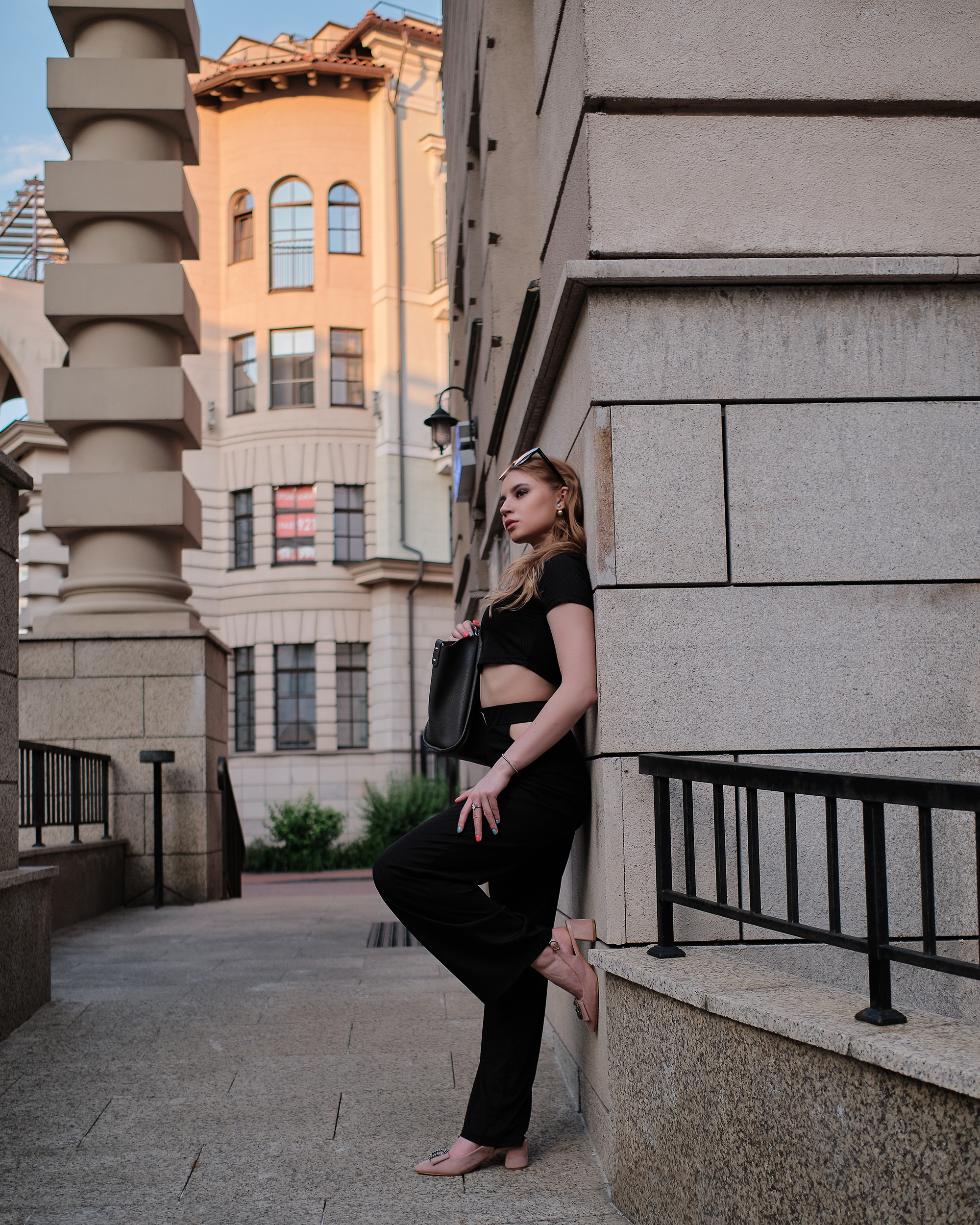 Фотосессия Алёны у жк. Италия. Портретная фотосъемка в Москве. Фотограф Алексей Афанасьев