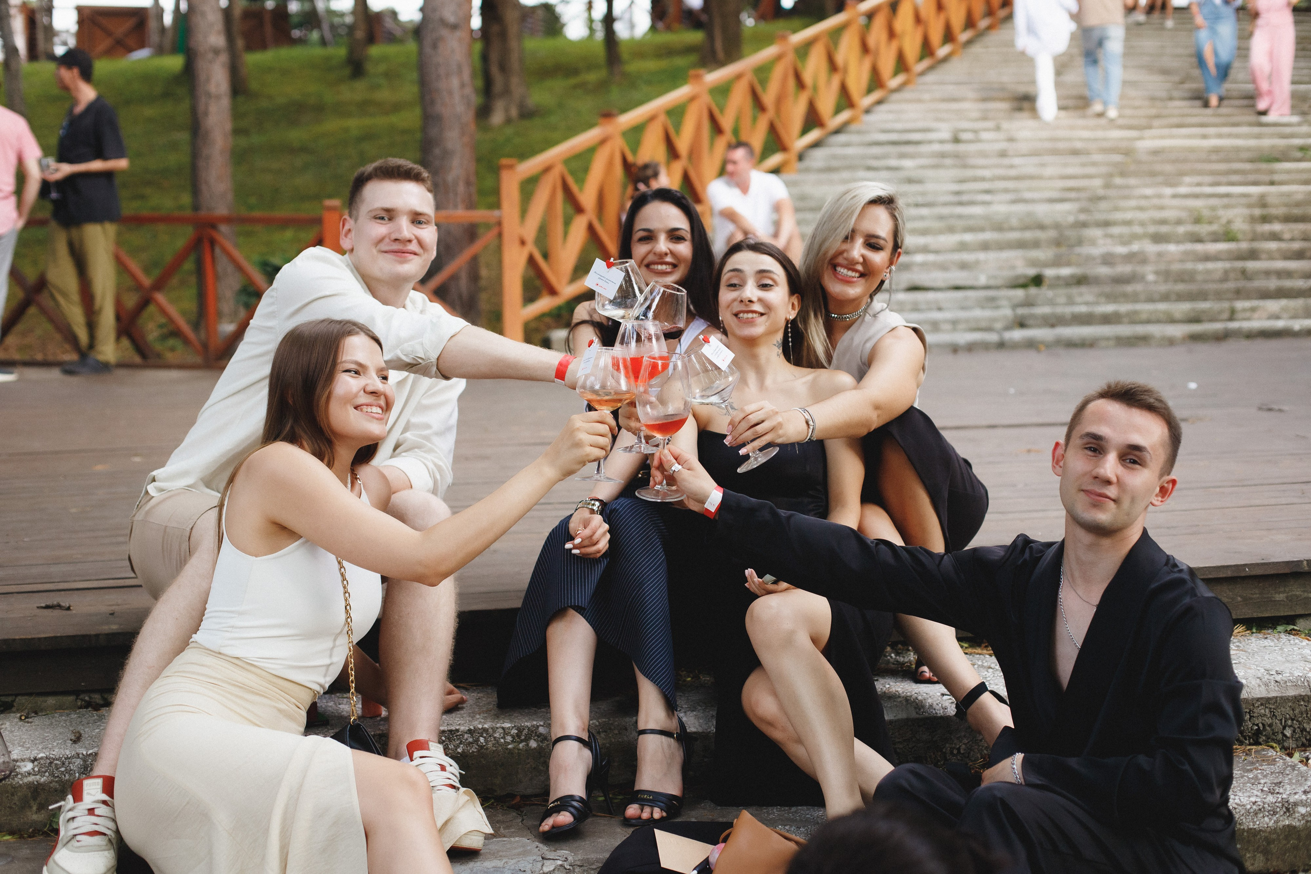 ФЕСТИВАЛЬ РОССИЙСКОГО ВИНА. СВОИ. ФОТООТЧЕТЫ-СОБЫТИЯ-МЕСТА