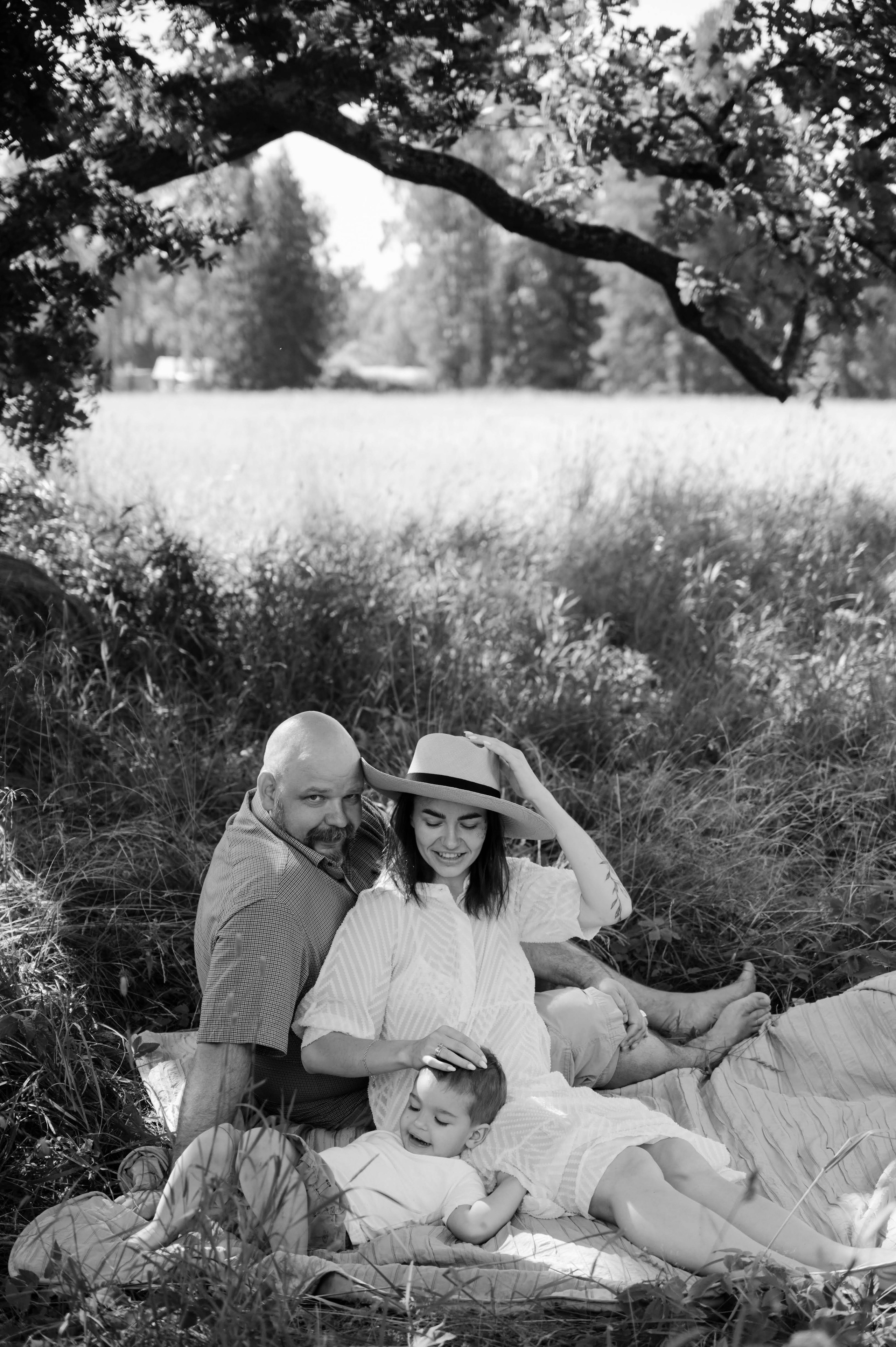 Фотопоргулка. Профессиональный фотограф беременности в СПБ. Стильные фотосессии беременности в стиле минимализм и классическая фотография