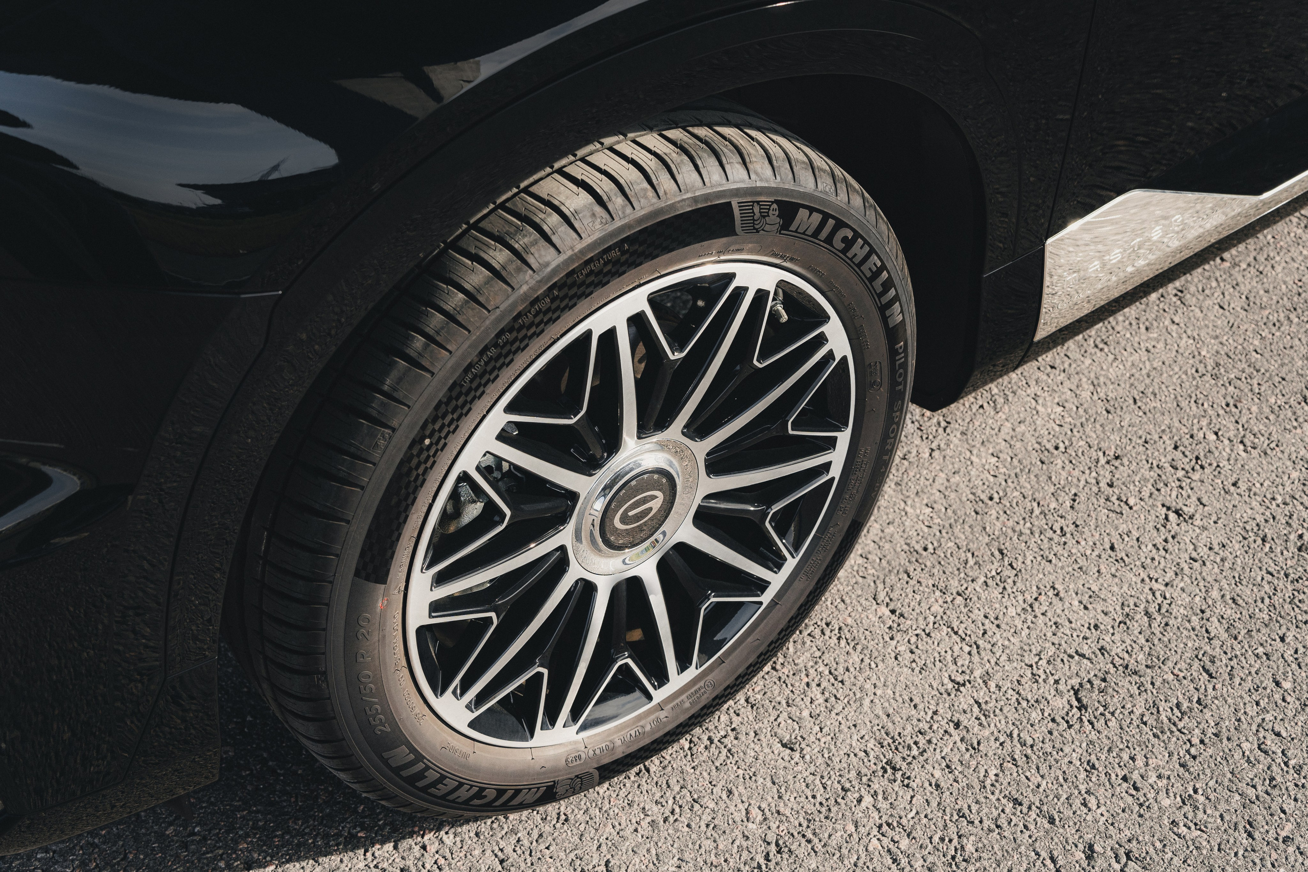 Сотрудничество с GAC Motor. Флагманы модельного ряда 2025: M8 & GS8 Dragon HEV. Фотограф Илья К. в Москве