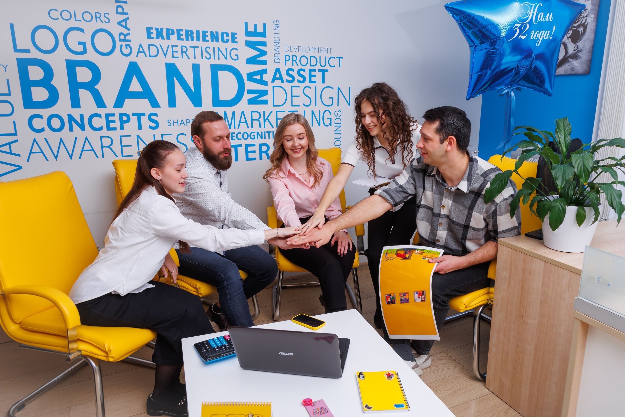 Холдинг «Деловые Люди». Фотограф Антон Клейнос, Владивосток