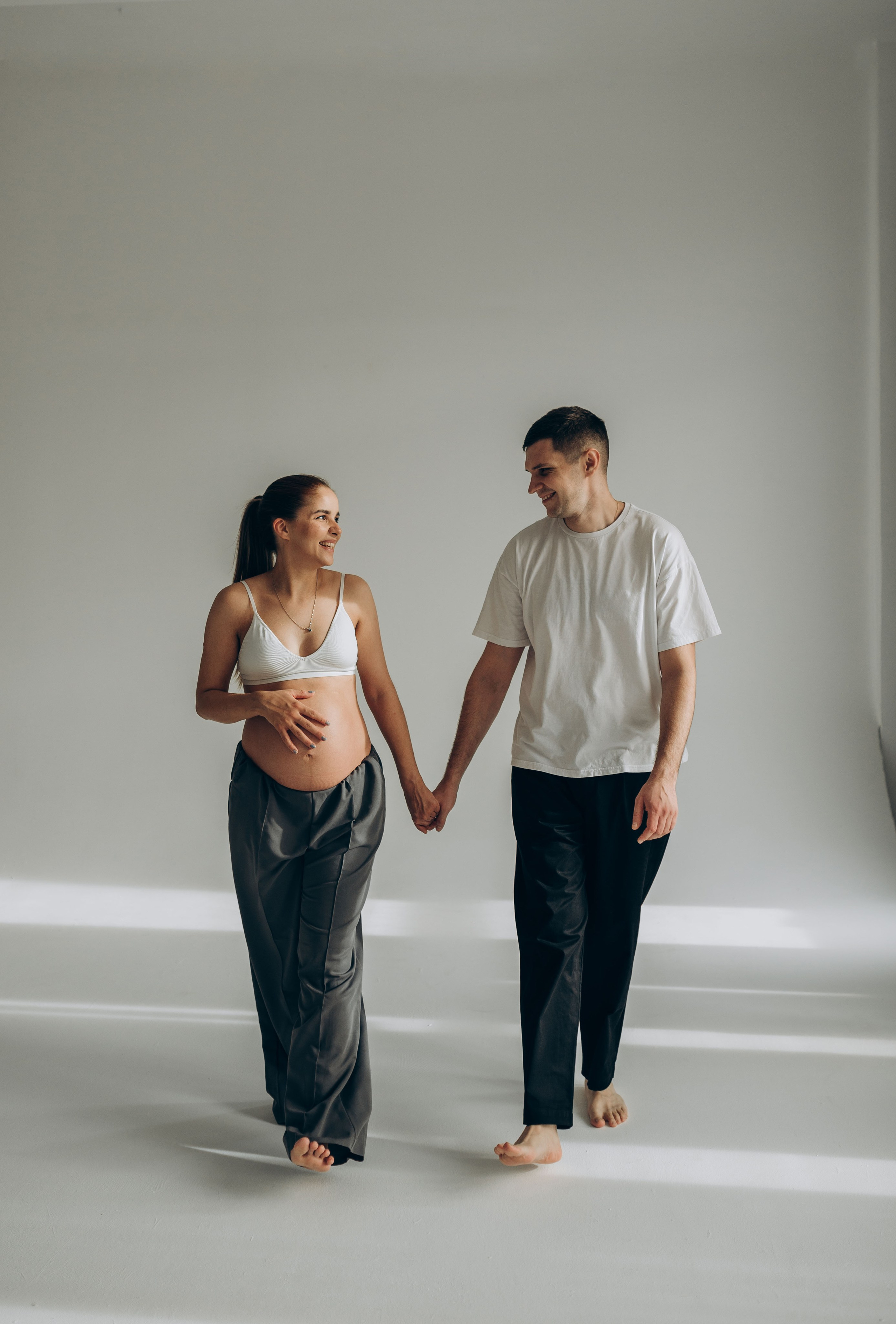 Фотосессия беременности в студии. Семейный фотограф в Домодедово и Москве Елена Пичугина