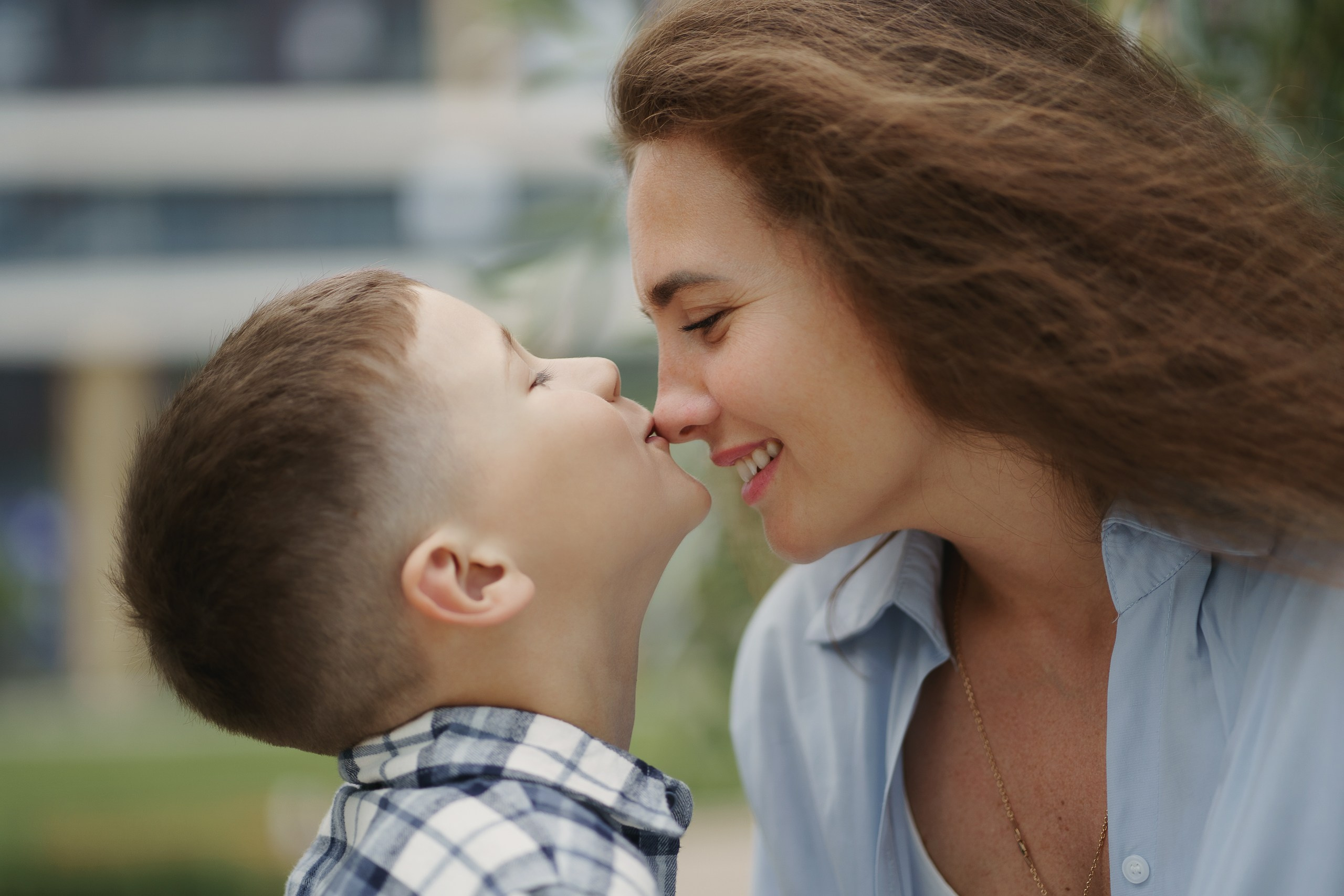Семейное фото. Мать и сын