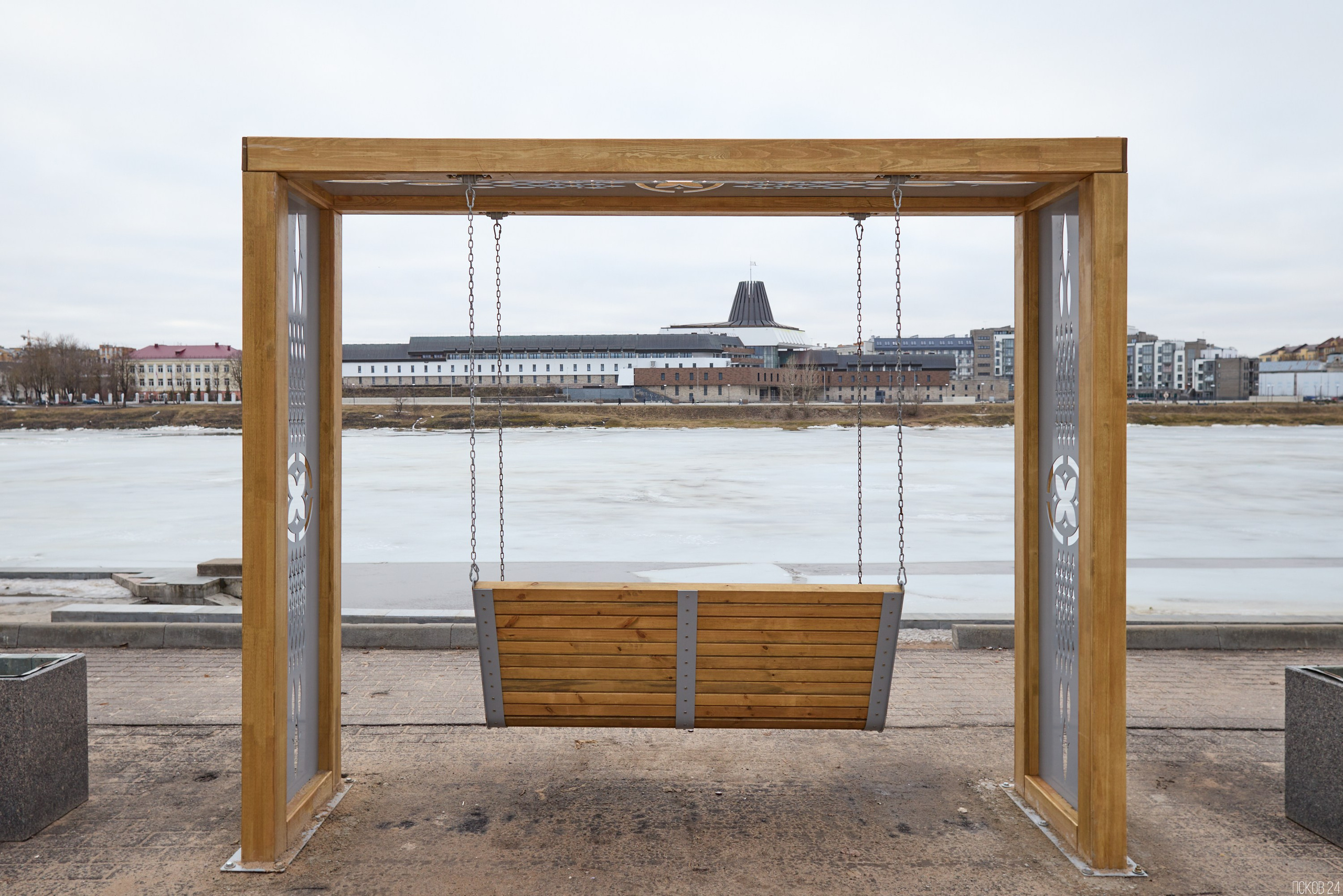 Геометрия. Фотографъ Сергѣевъ. Поймать мгновеніе