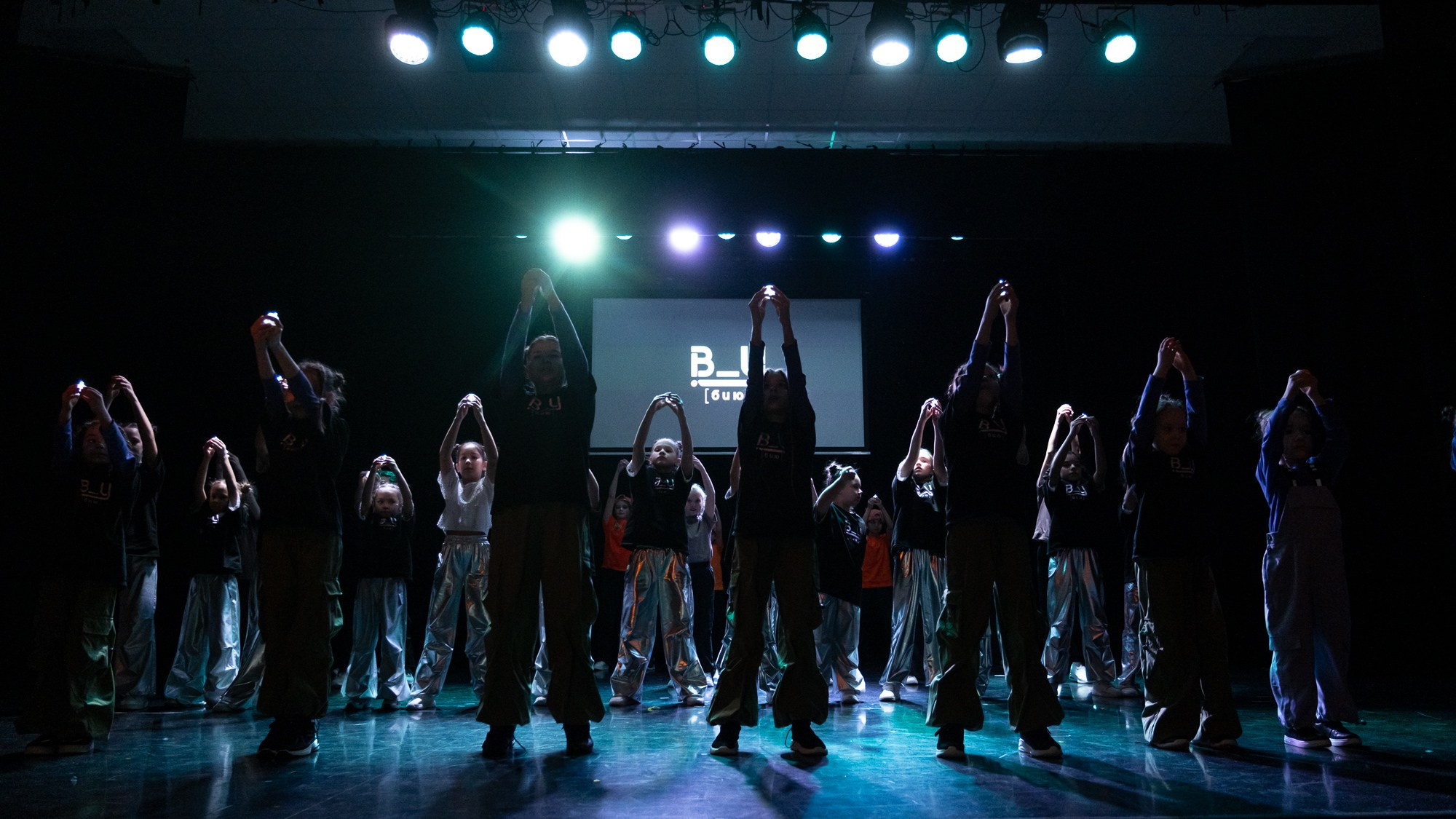 Отчетный концерт Студии танца «B_U». Репортажный фотограф в Казани Павел Серпокрылов