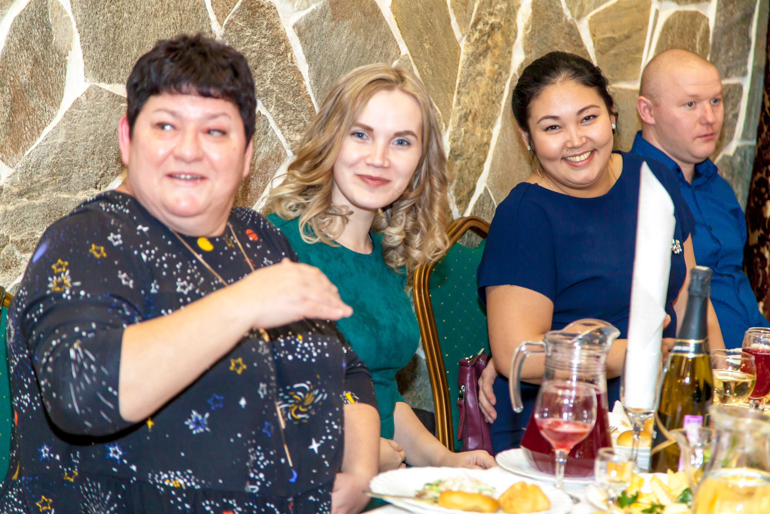 Ведущая на свадьбу Мария Снегур. Ведущий, Тамада, DJ, фото в Перми. Хорошее настроение